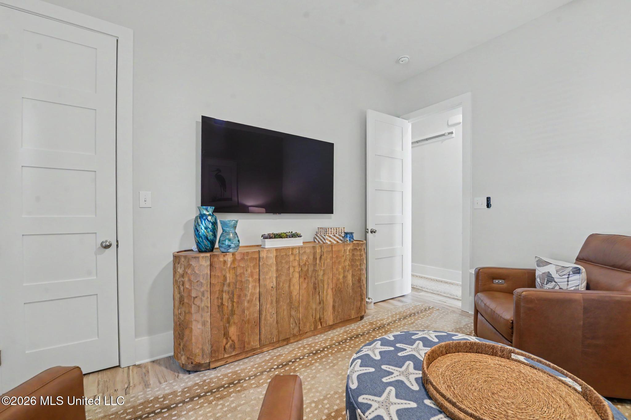 534 Beach Drive Property Photo 31