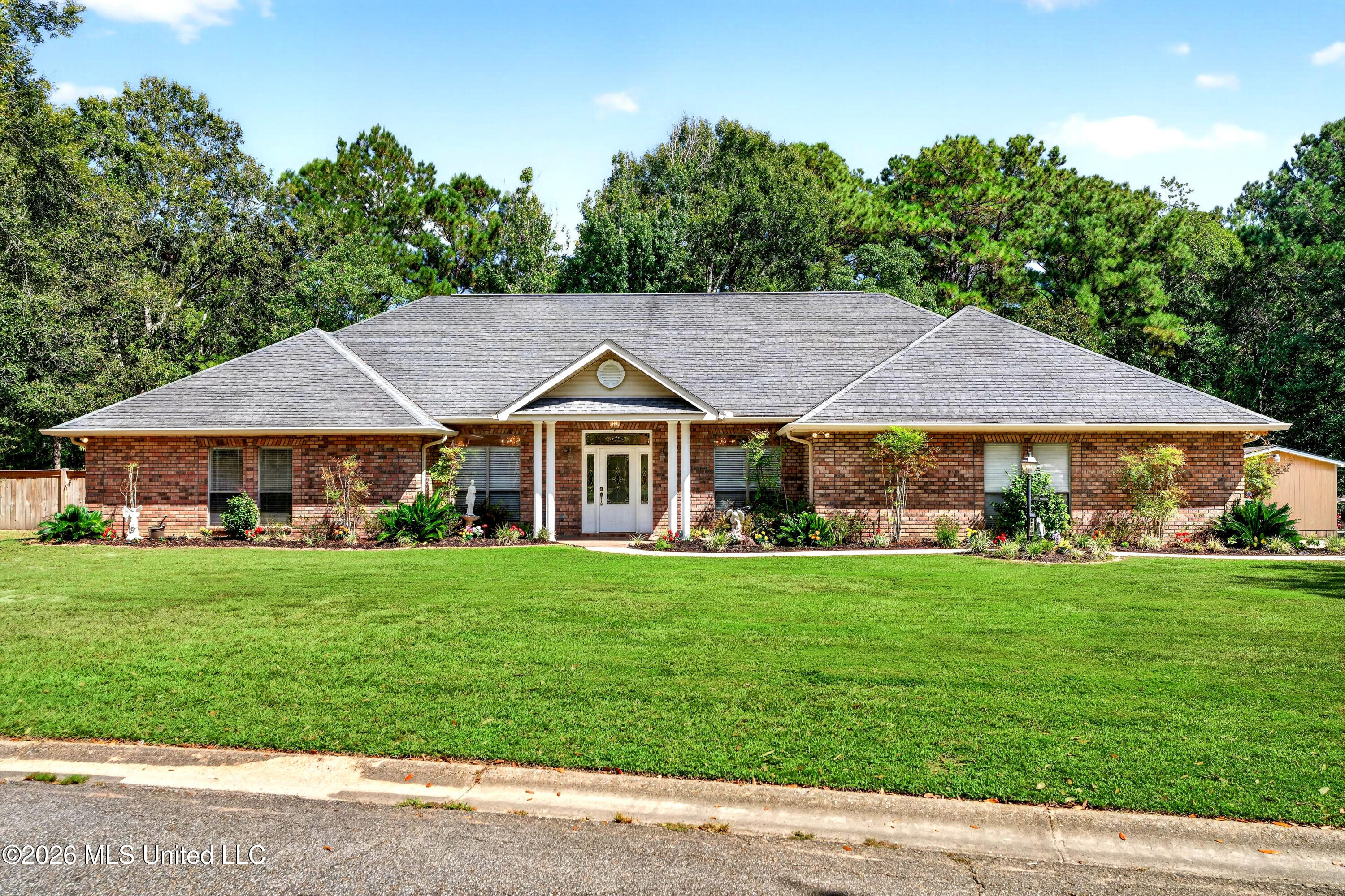 6008 Woods Road Property Photo 1