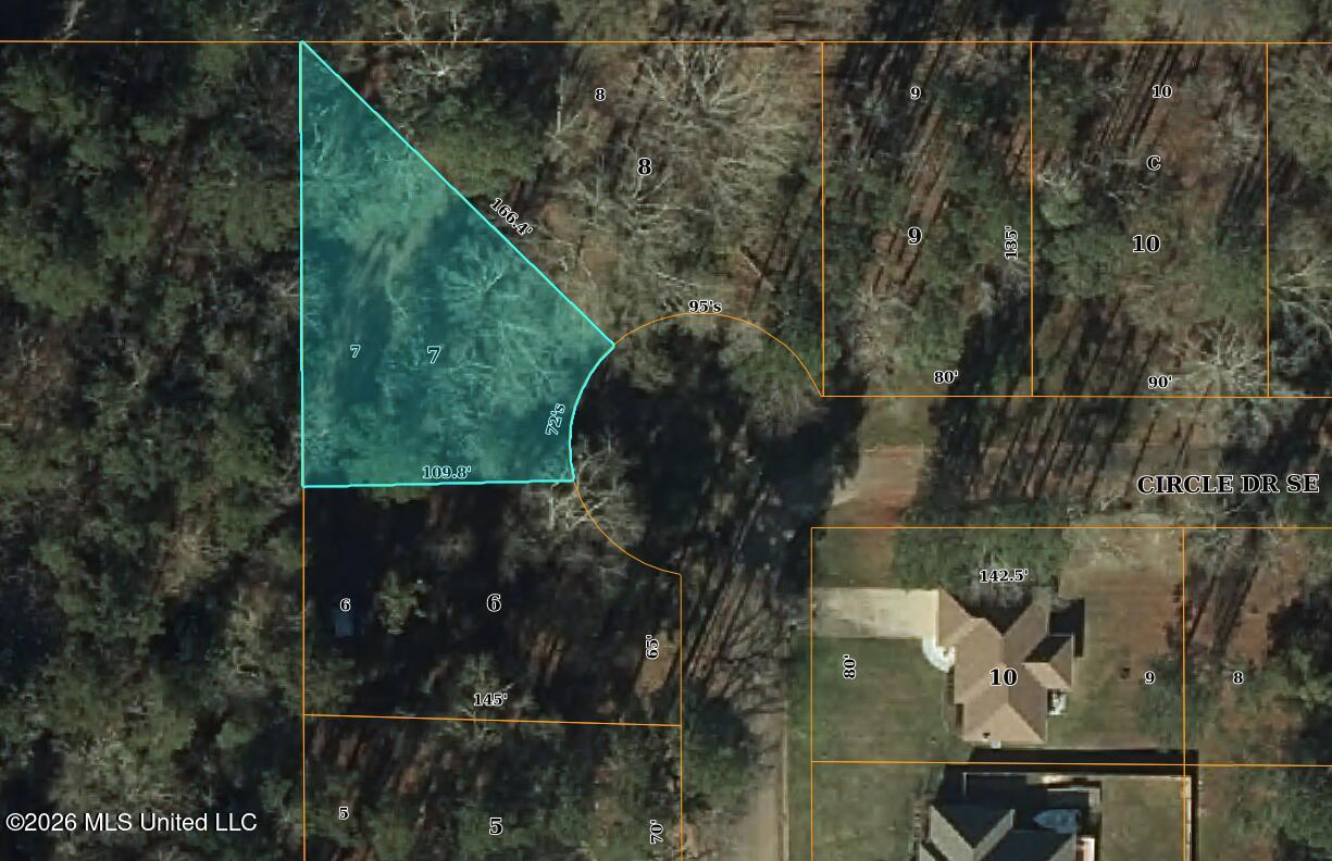 SE Circle Drive Property Photo 1