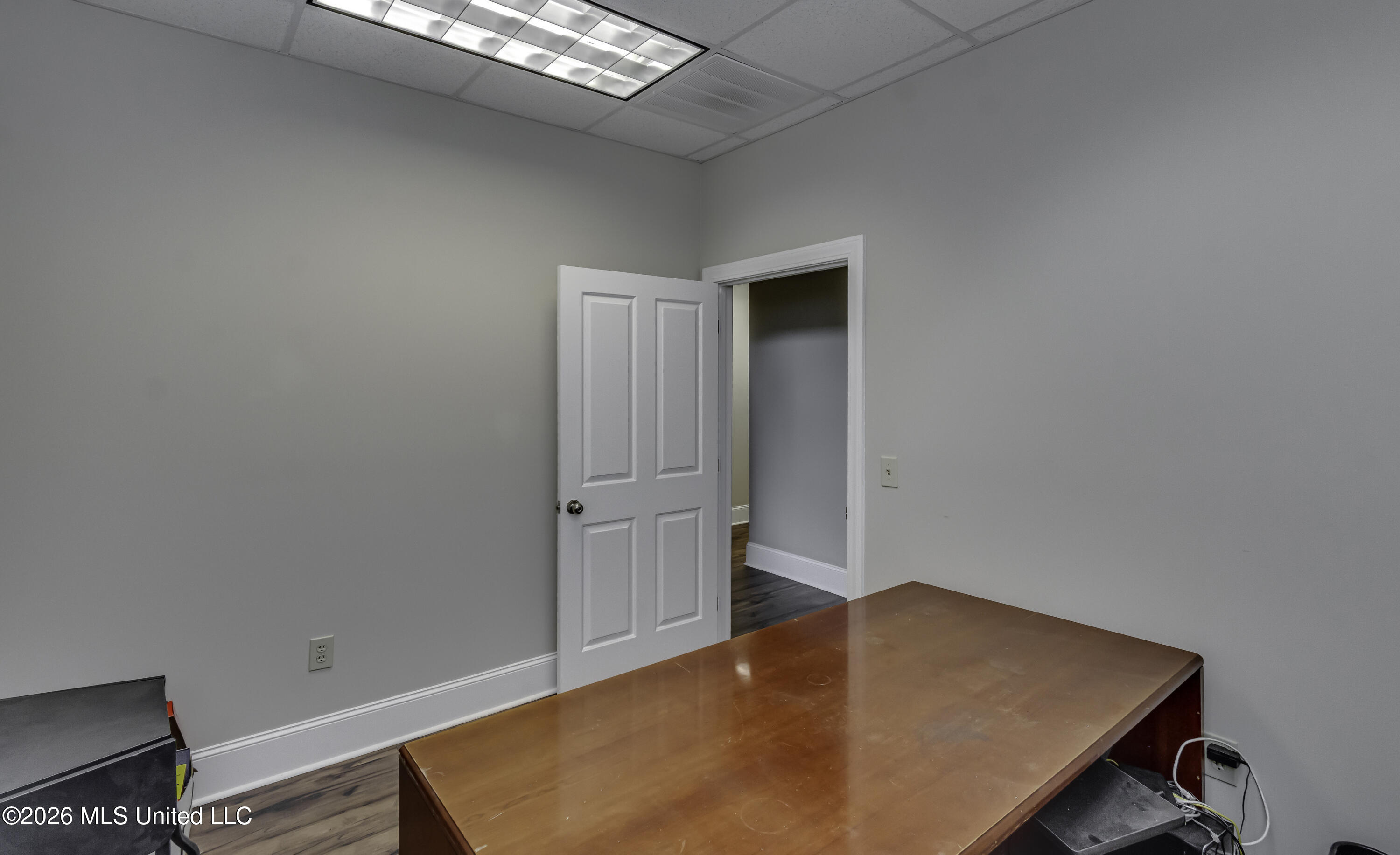 213 Katherine Property Photo 42