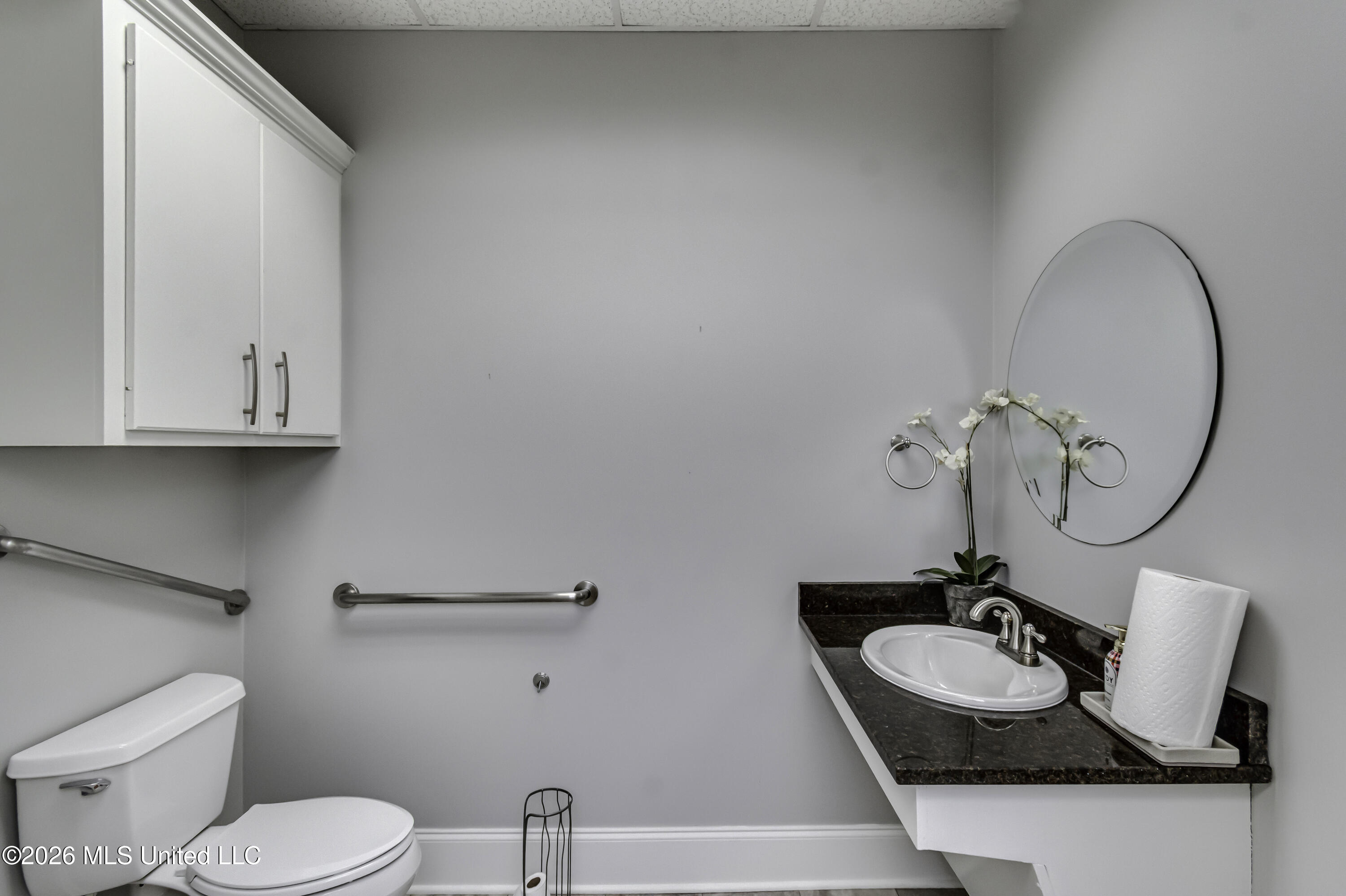 213 Katherine Property Photo 45