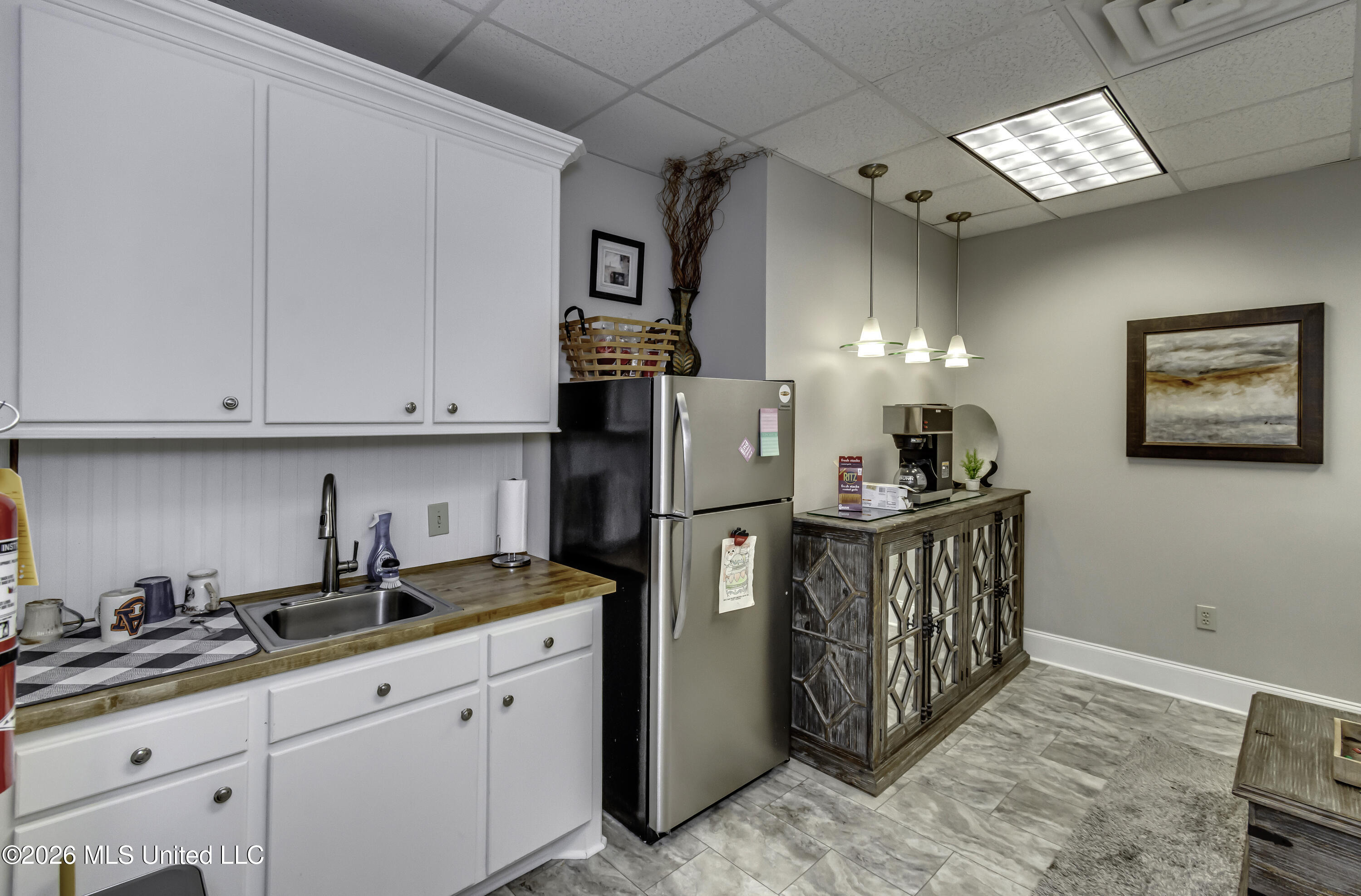 213 Katherine Property Photo 52