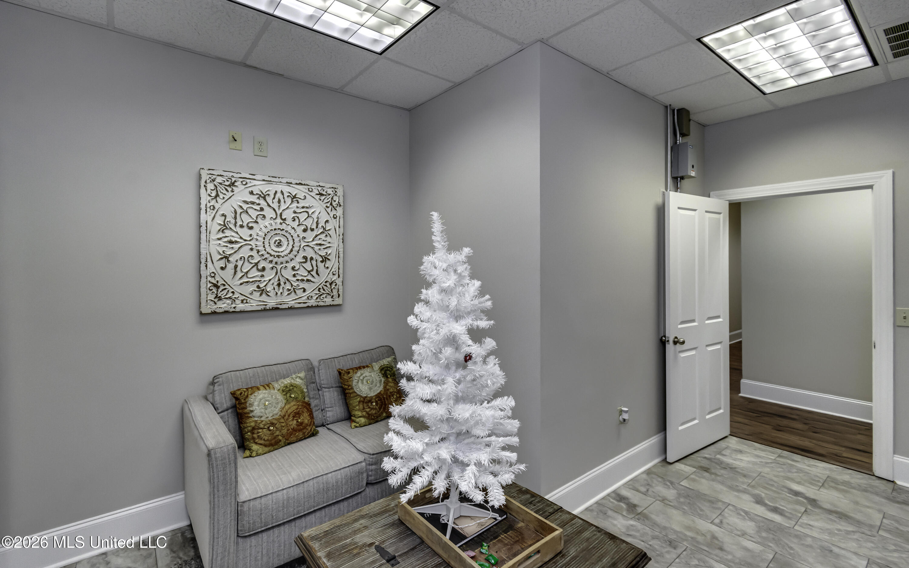 213 Katherine Property Photo 54
