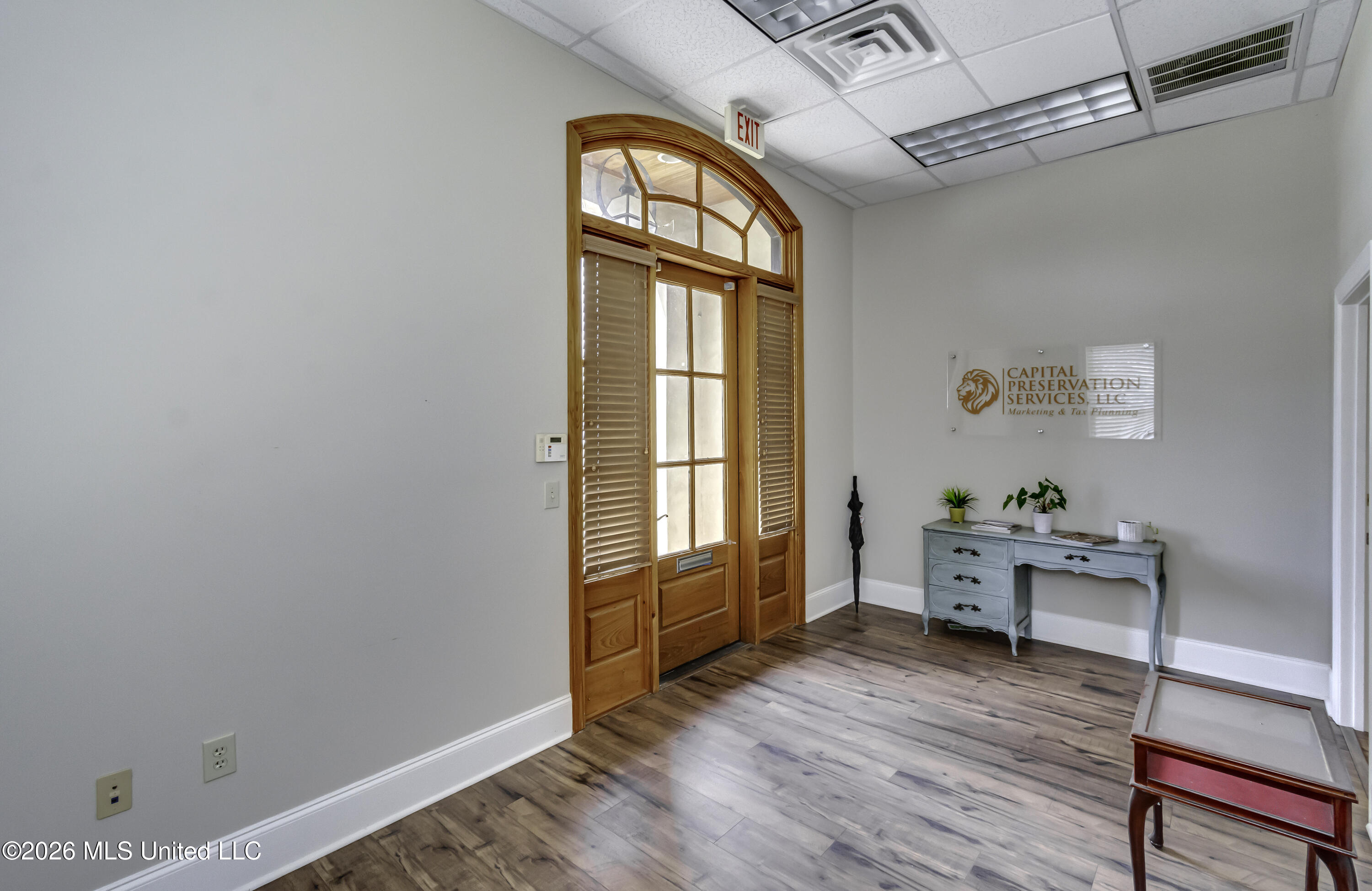 213 Katherine Property Photo 60