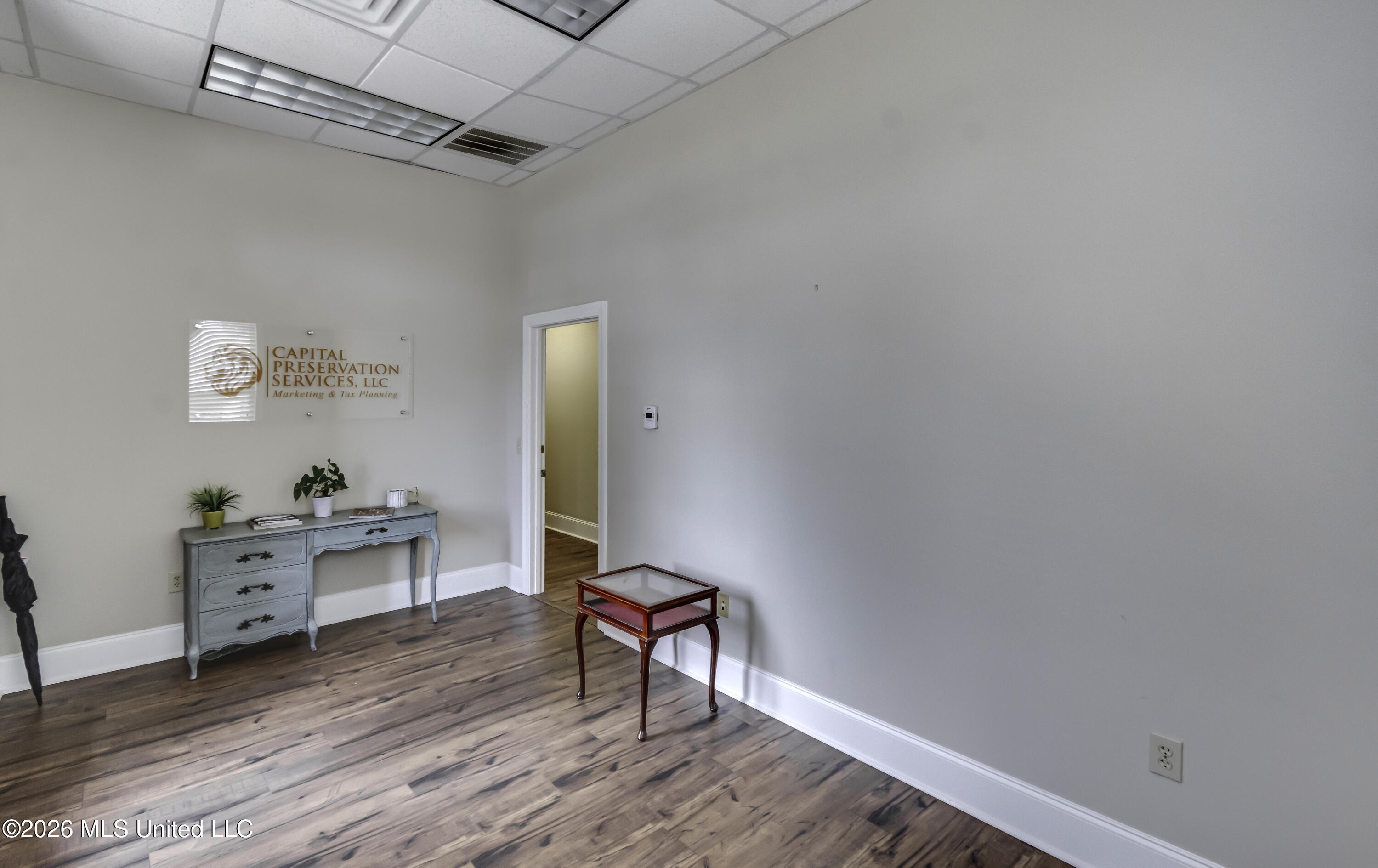213 Katherine Property Photo 61