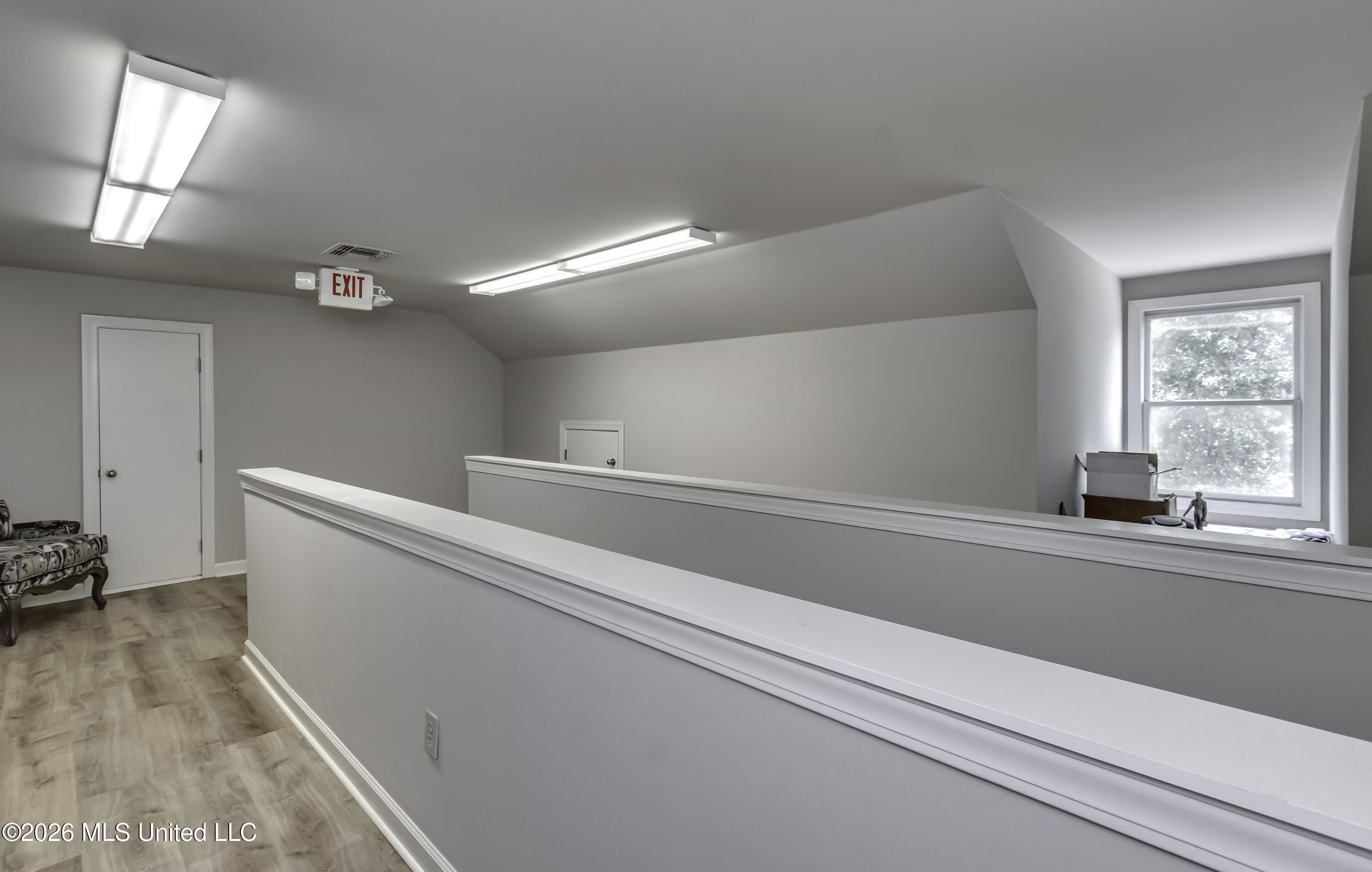 213 Katherine Property Photo 73