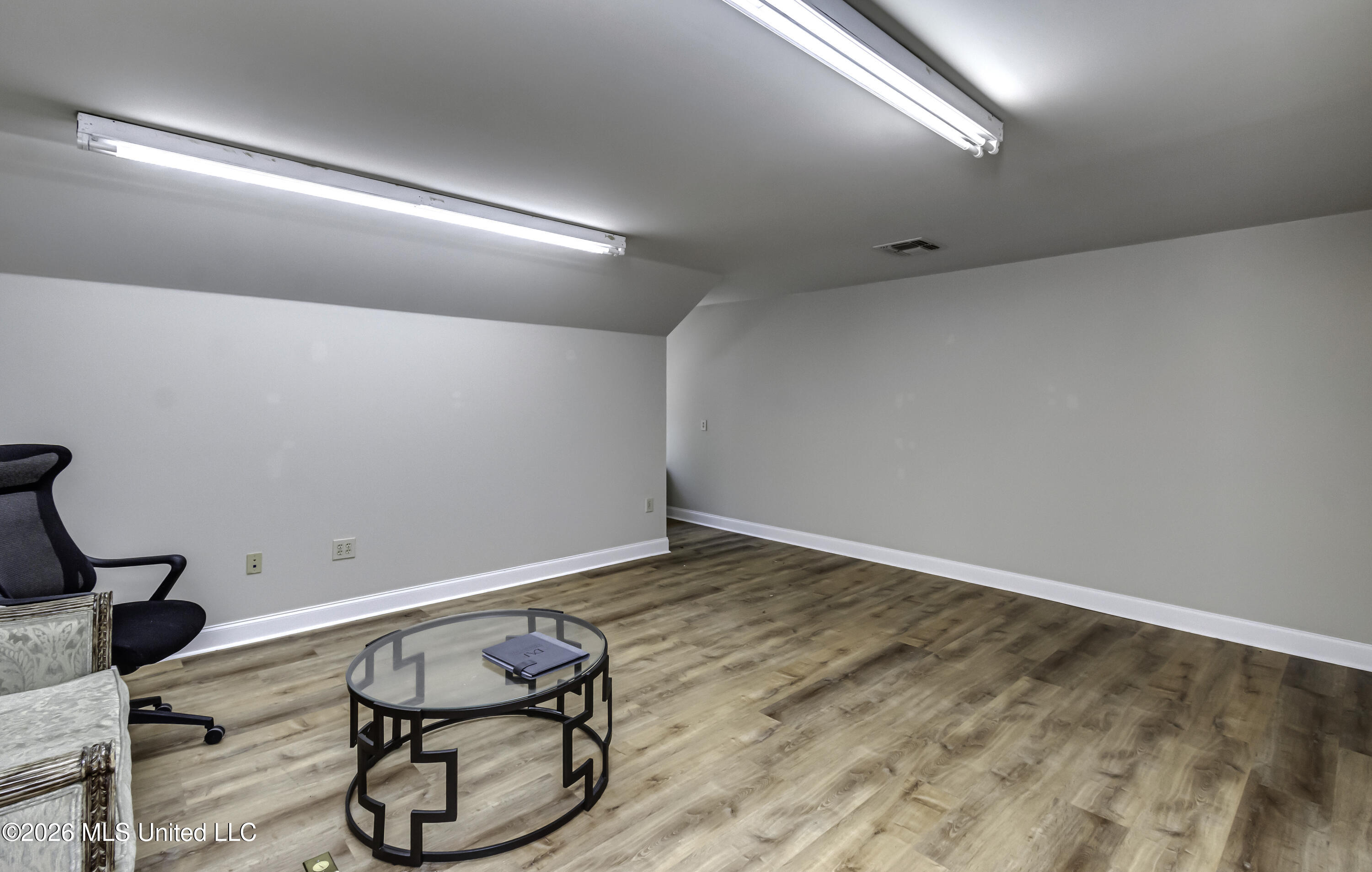 213 Katherine Property Photo 76