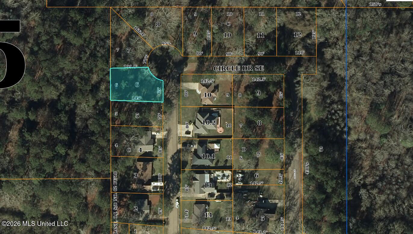 Se Circle Drive Property Photo 2