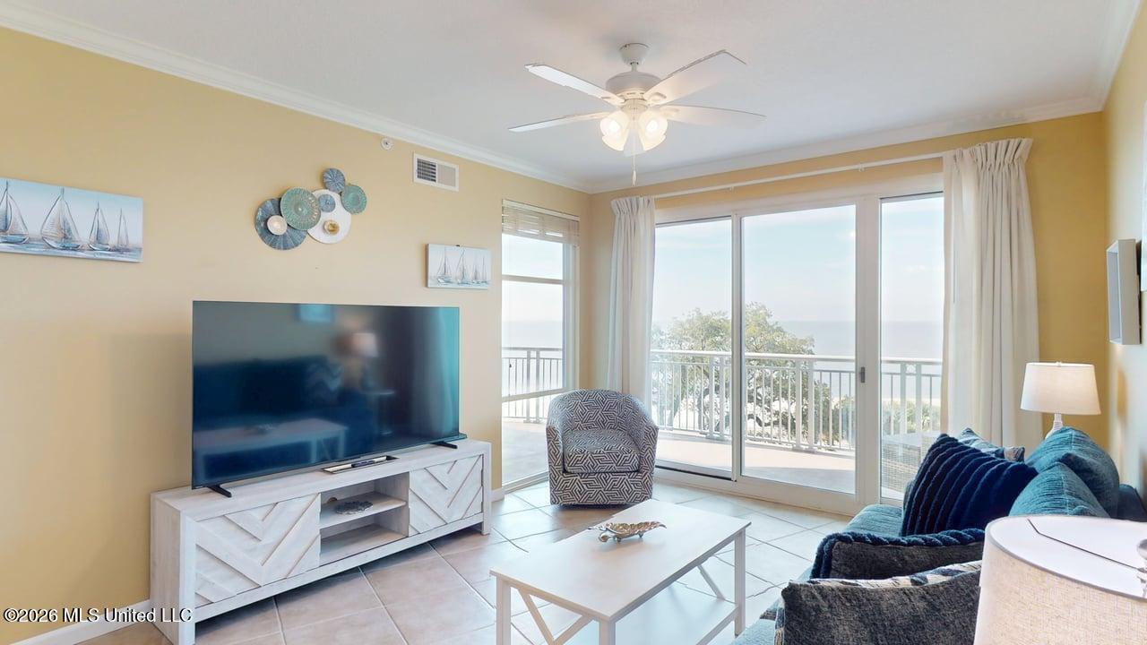 2228 Beach Drive Property Photo 2