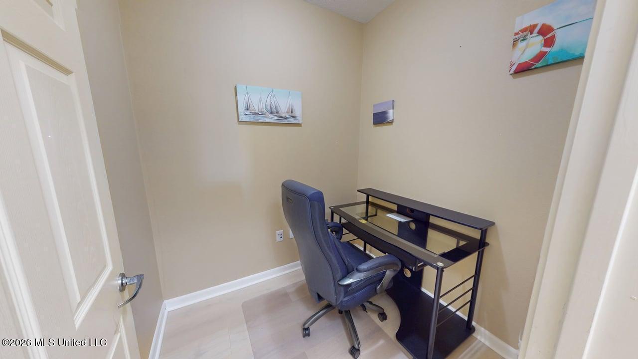 2228 Beach Drive Property Photo 12