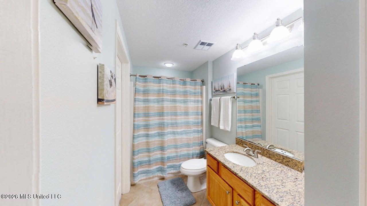 2228 Beach Drive Property Photo 21