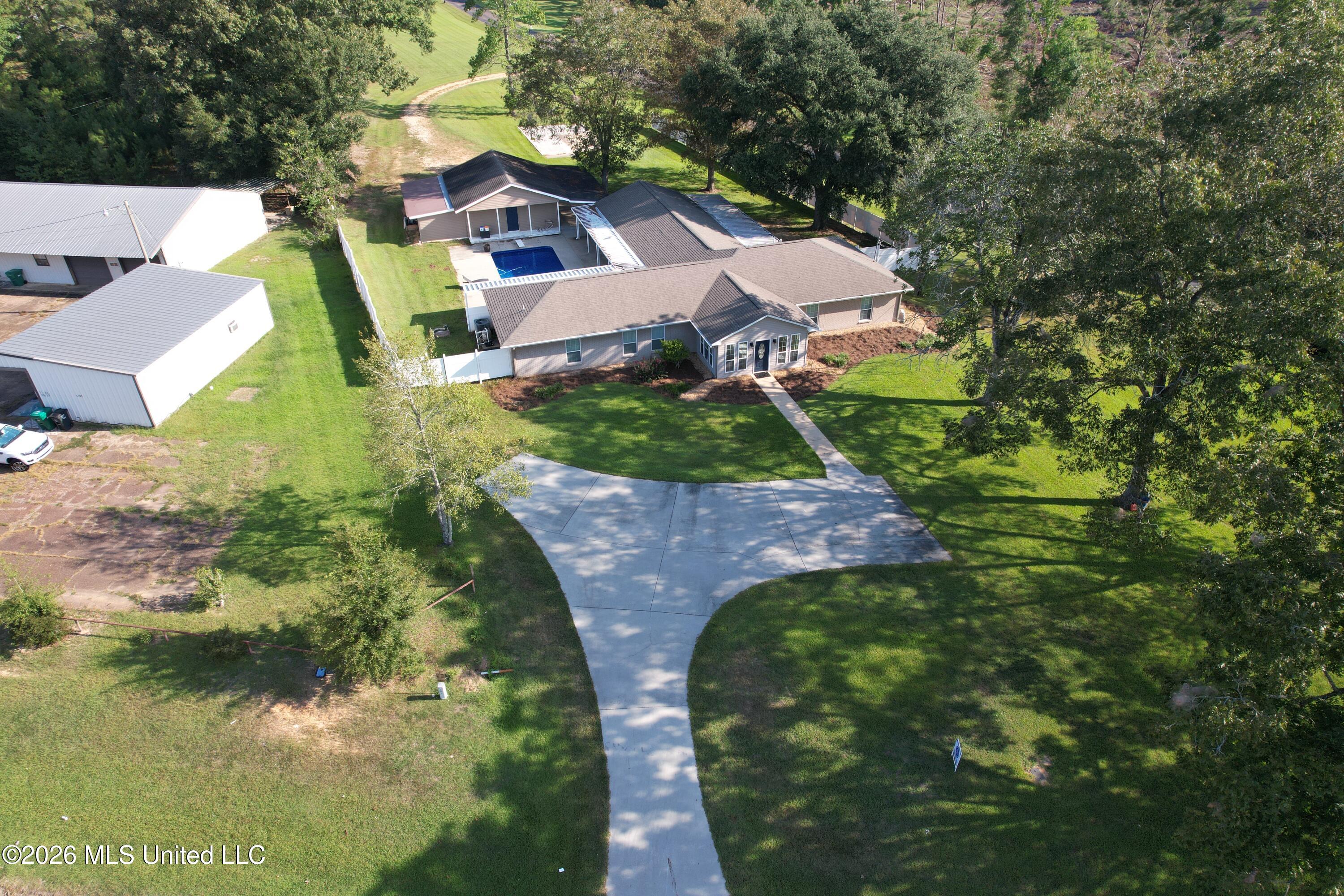 1113 Highway 98 Property Photo 52