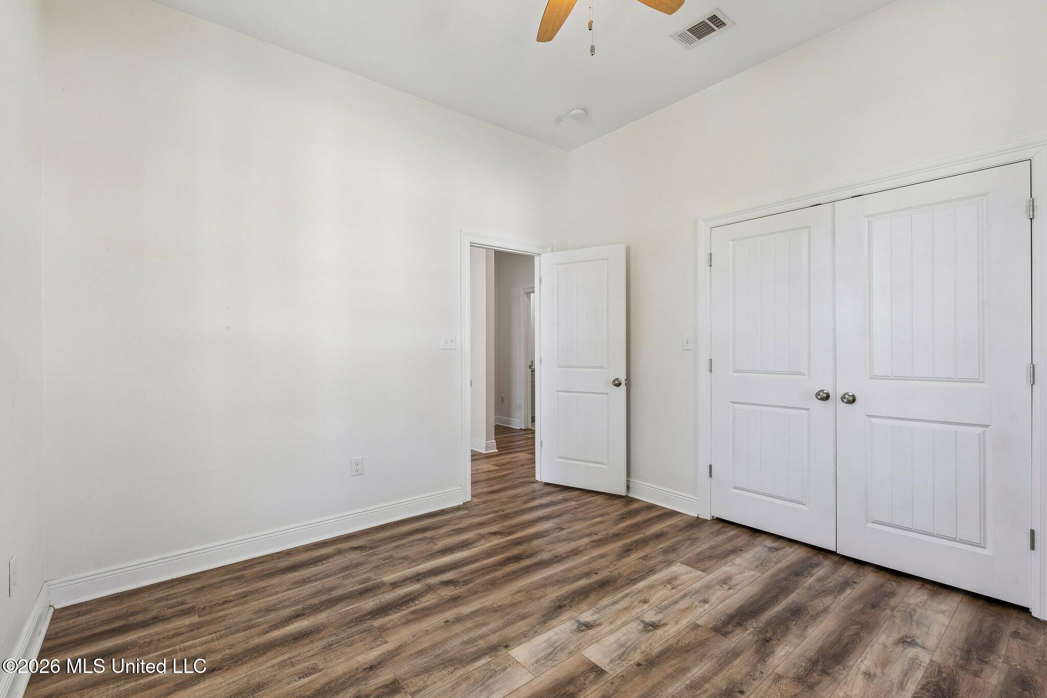215 White Harbor Road Property Photo 21