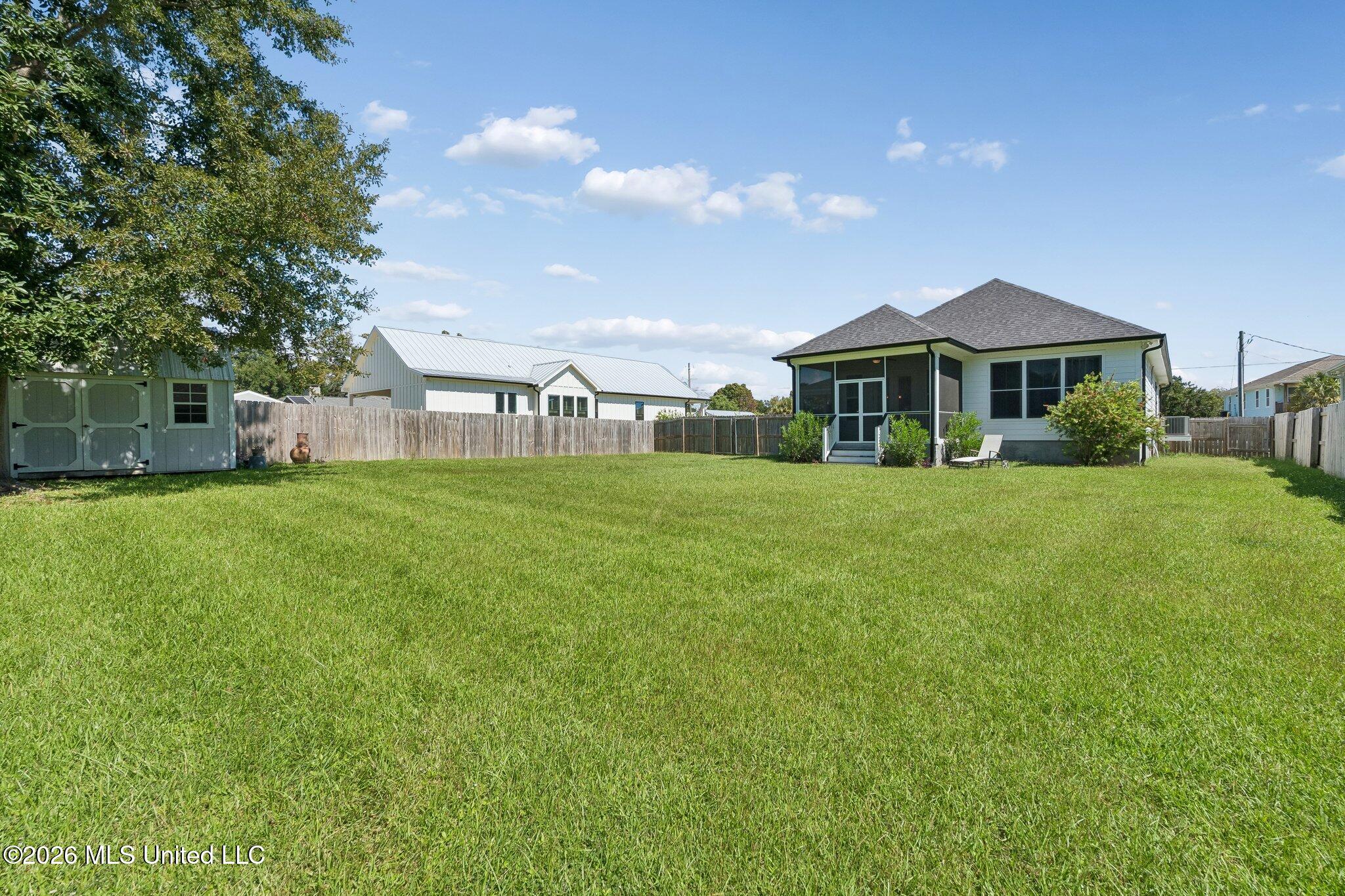 215 White Harbor Road Property Photo 30