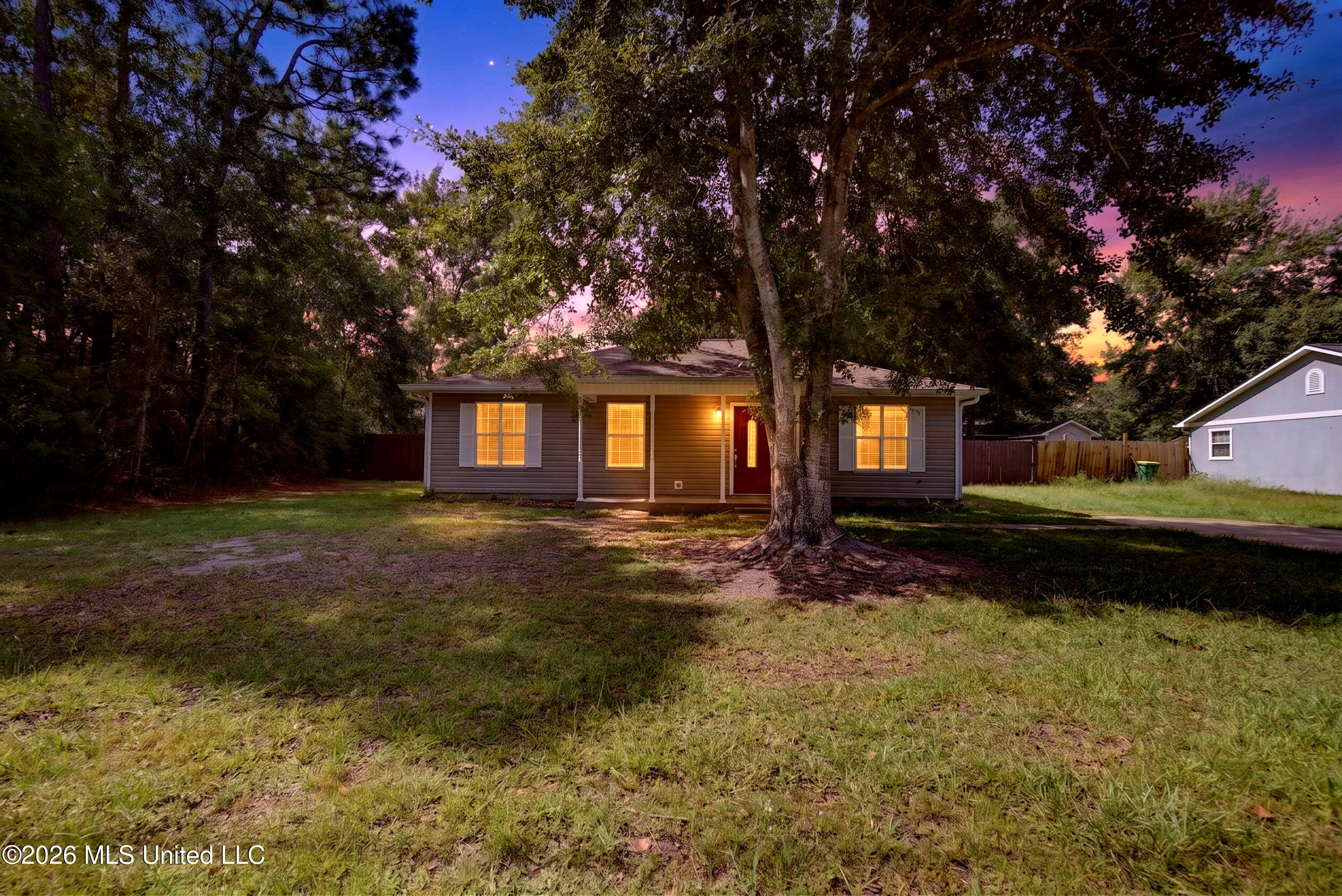 809 Peach Property Photo 3
