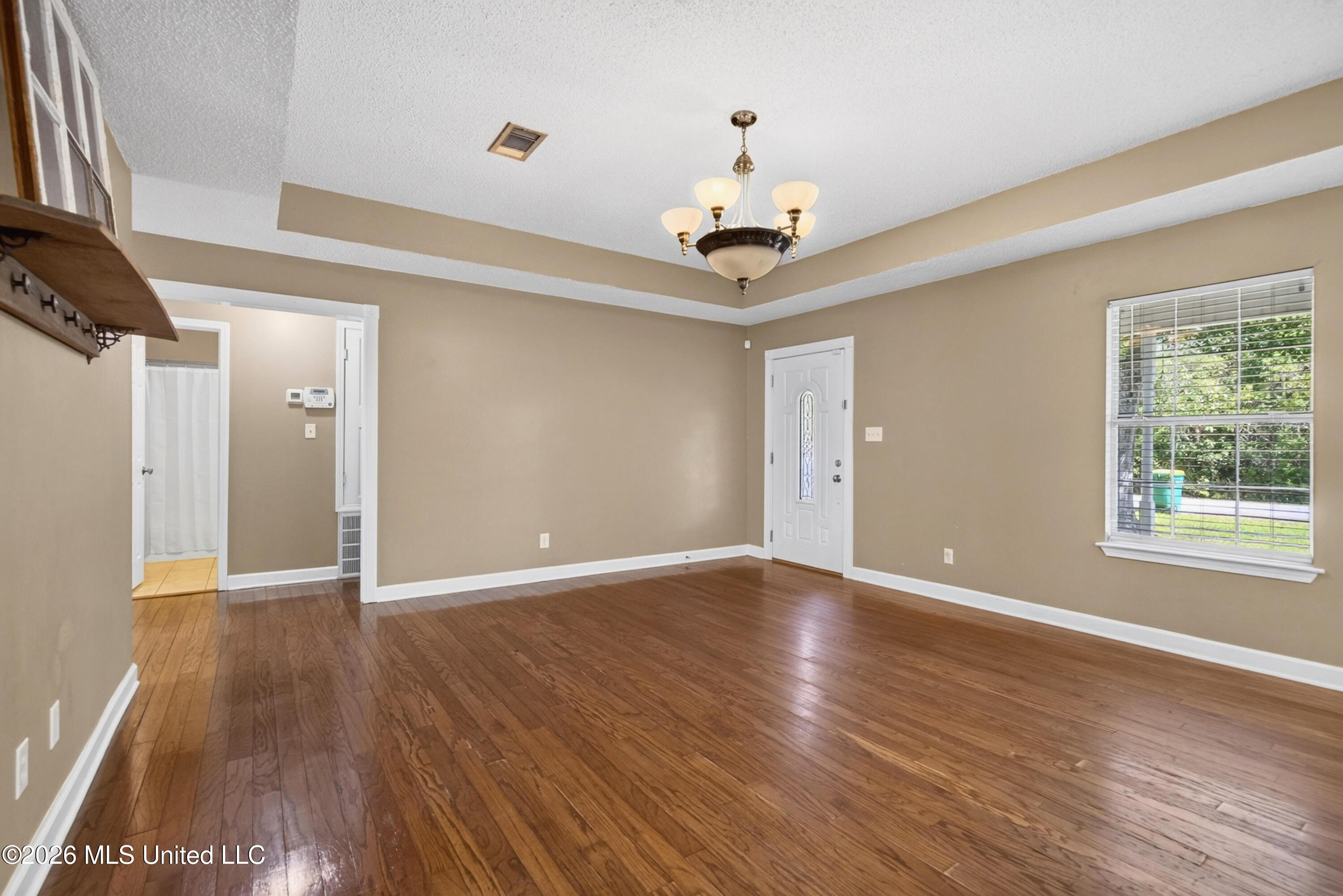 809 Peach Property Photo 5