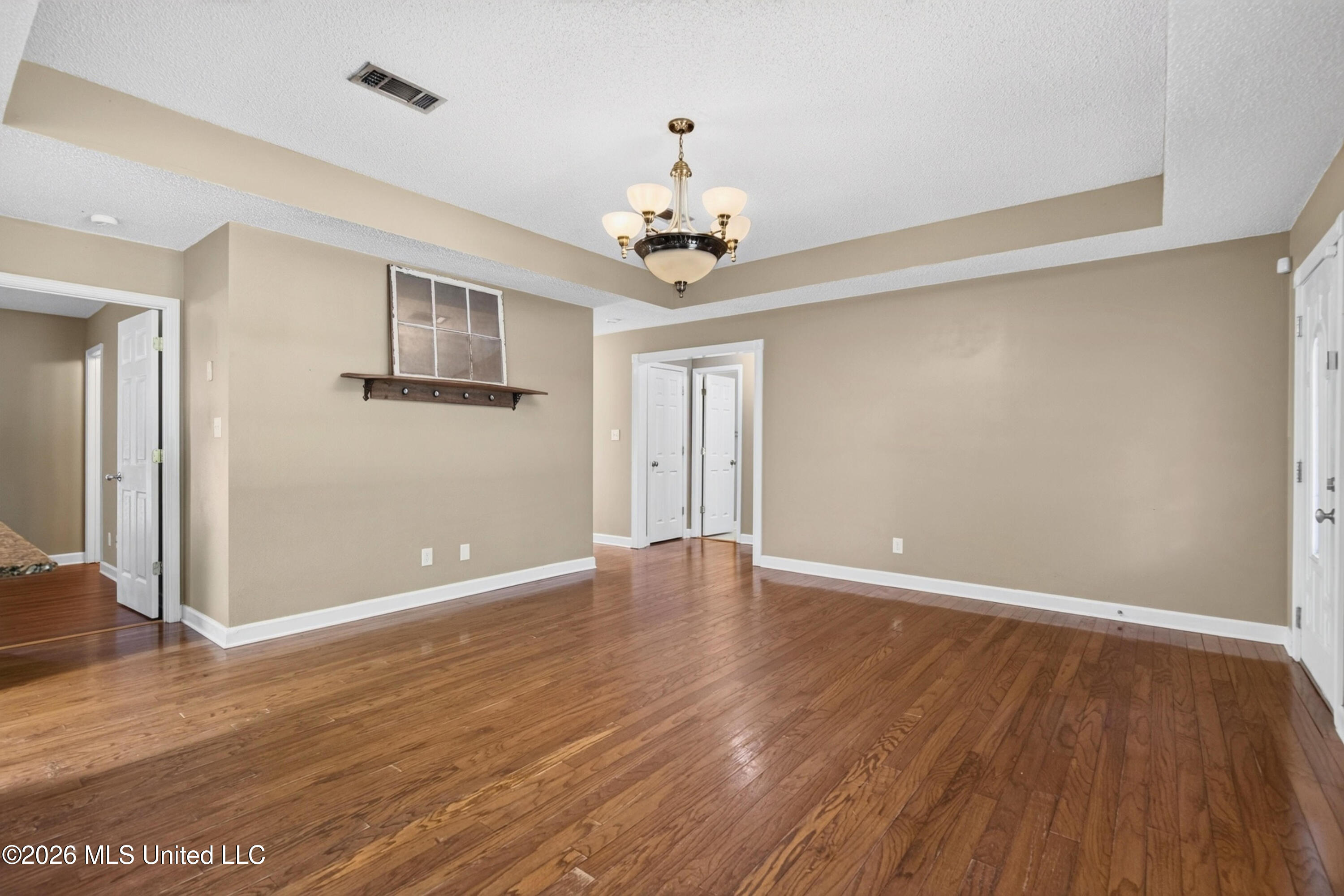 809 Peach Property Photo 6
