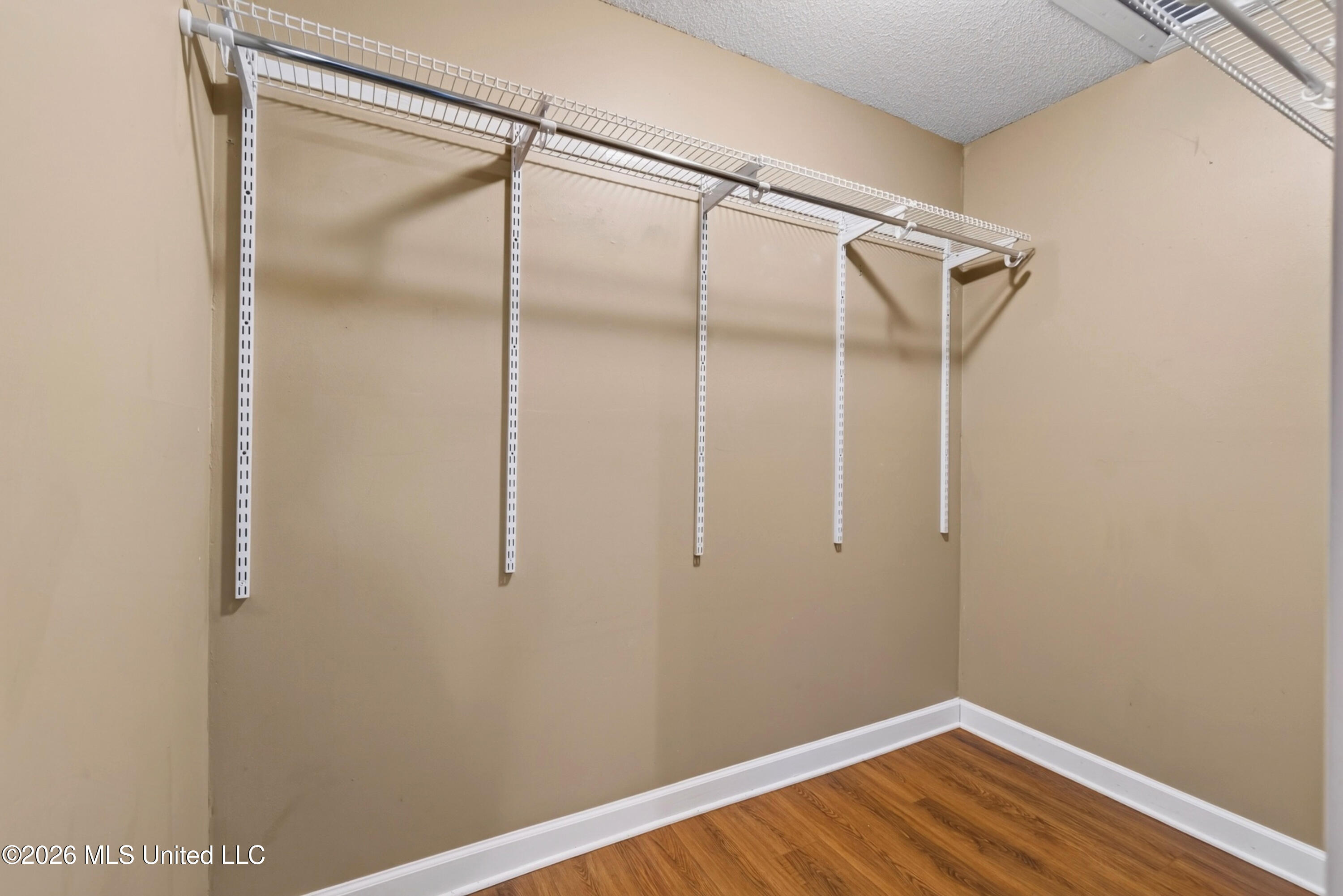 809 Peach Property Photo 13