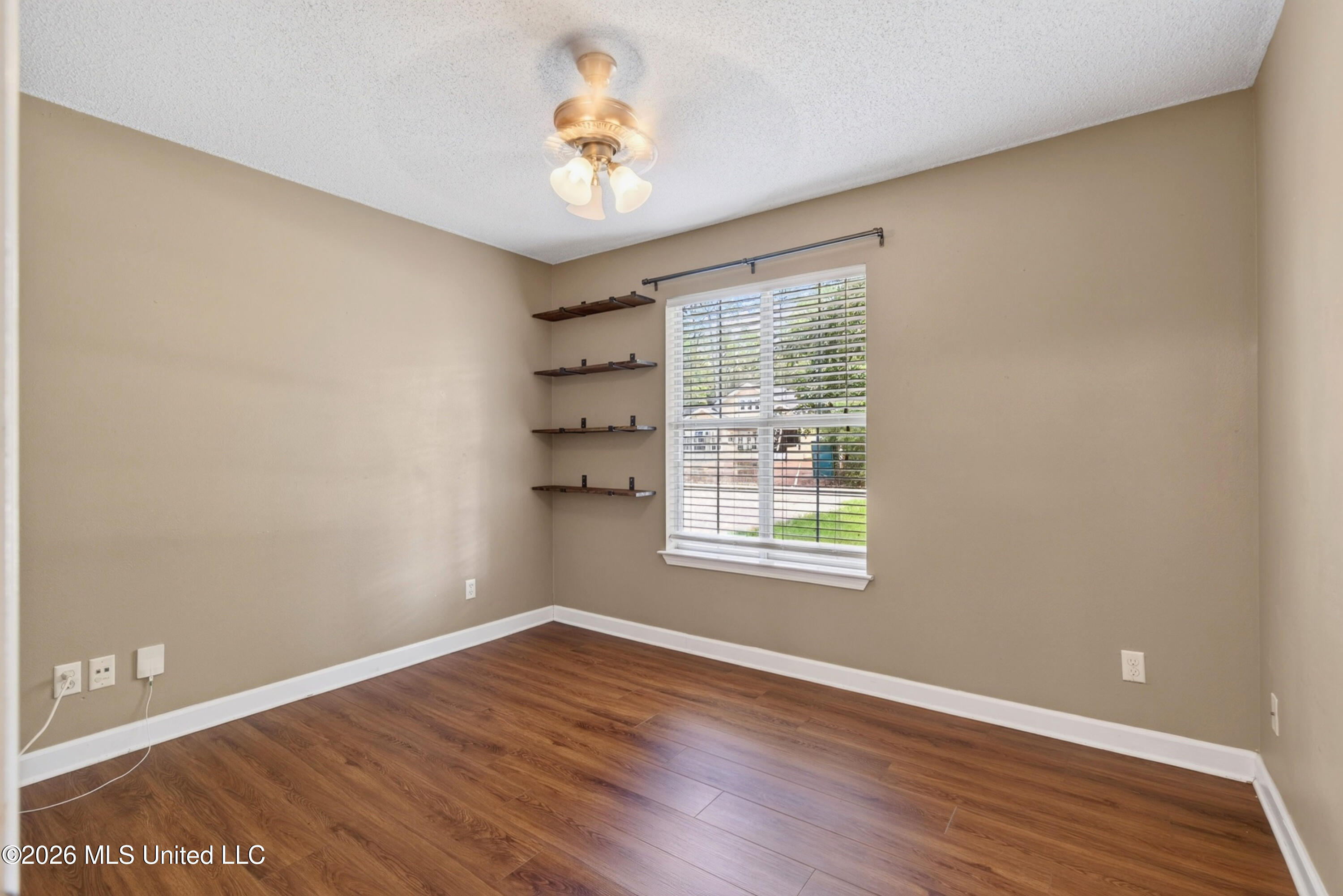809 Peach Property Photo 16