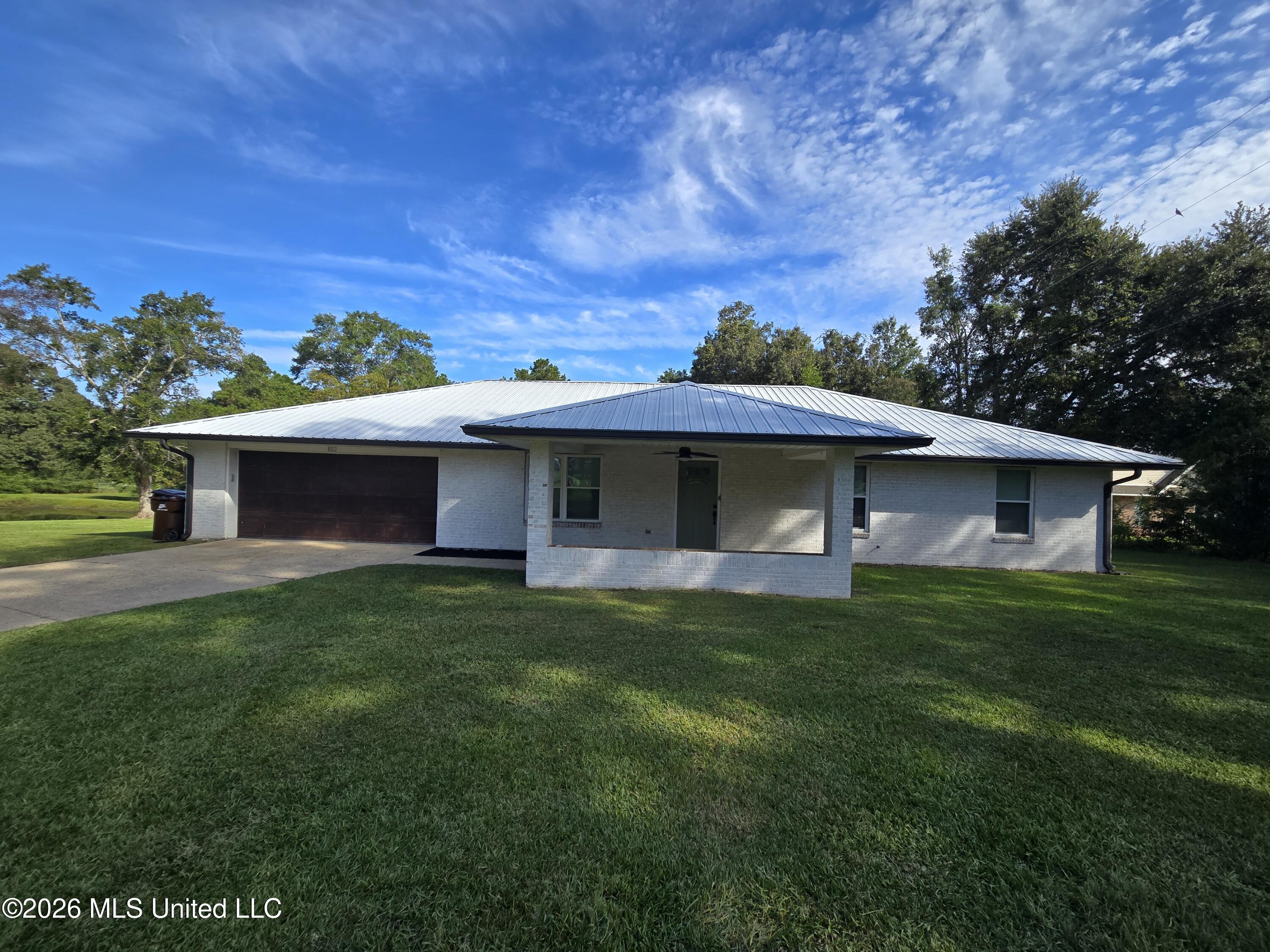 8112 Road 529 Property Photo 1