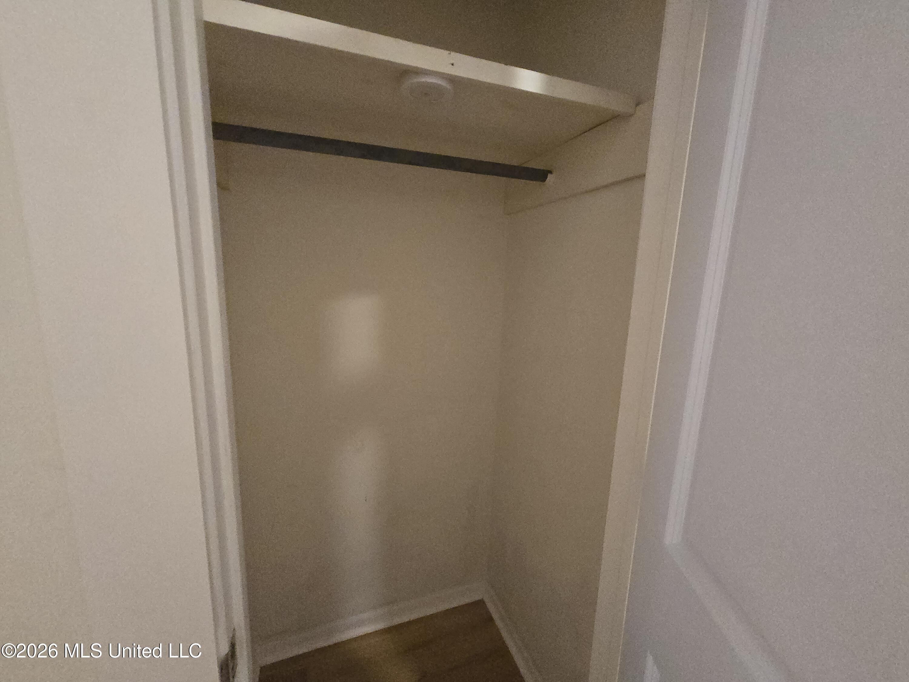 8112 Road 529 Property Photo 5