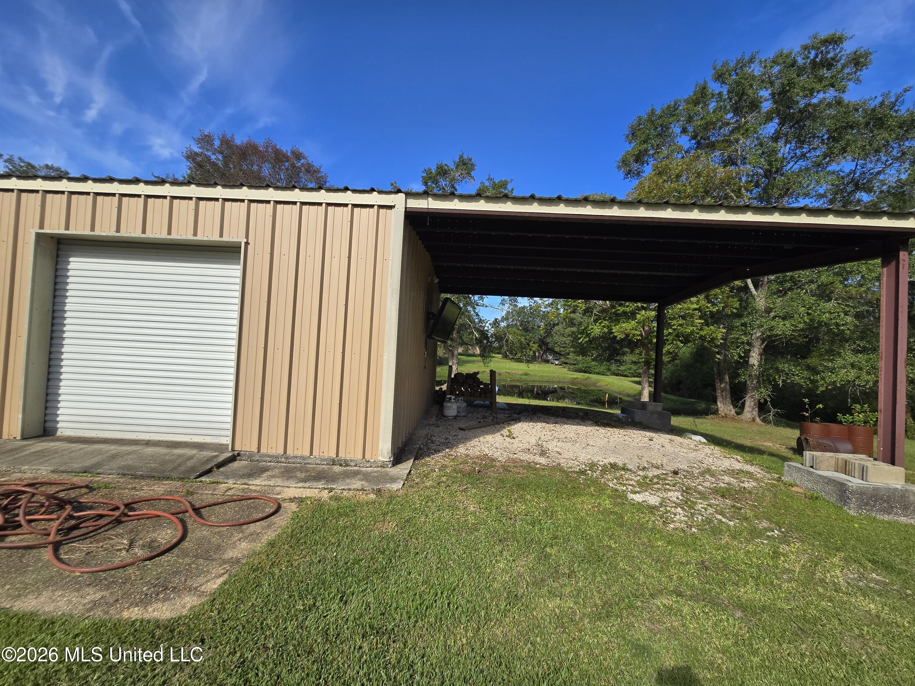 8112 Road 529 Property Photo 17