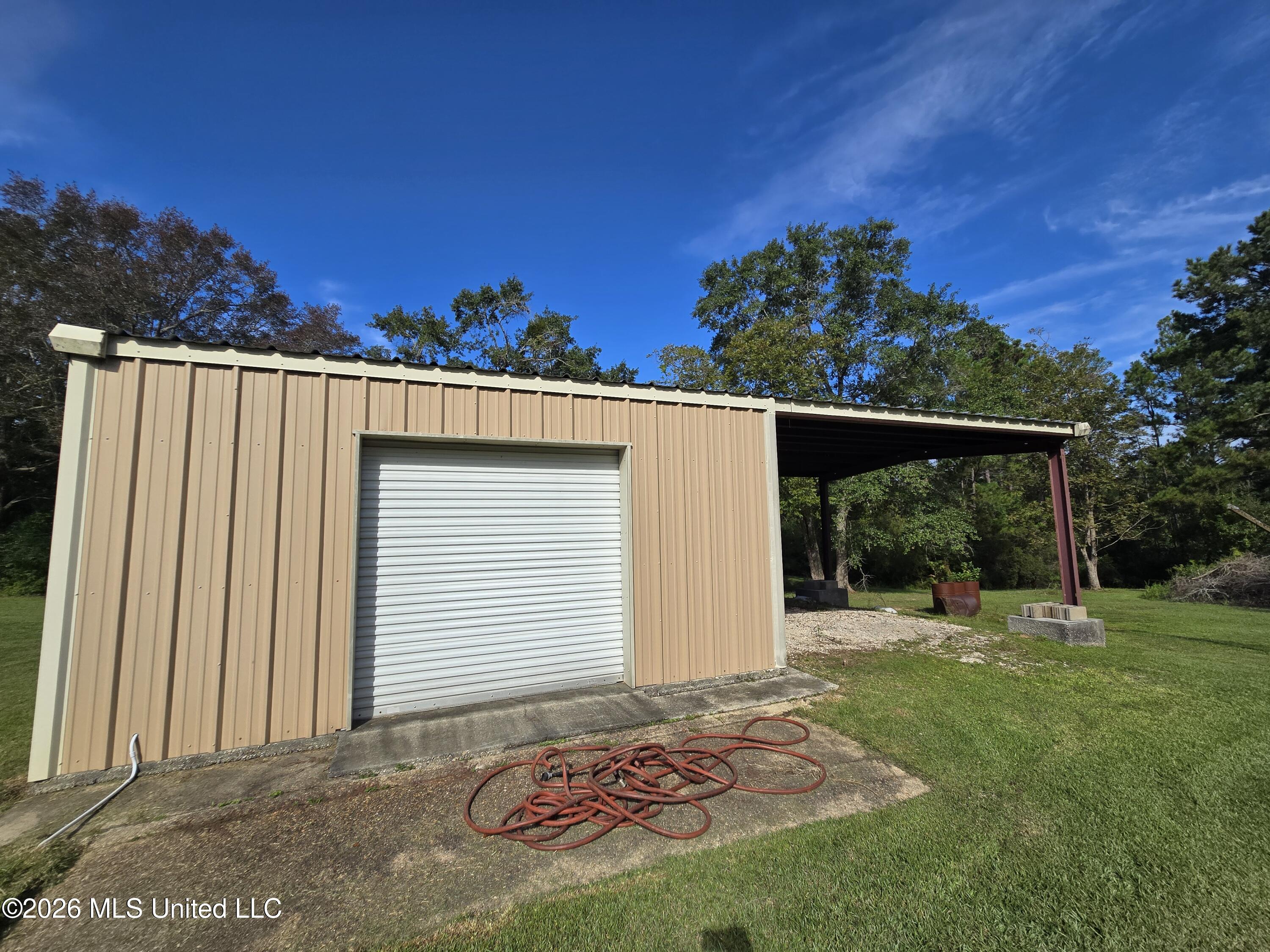 8112 Road 529 Property Photo 29