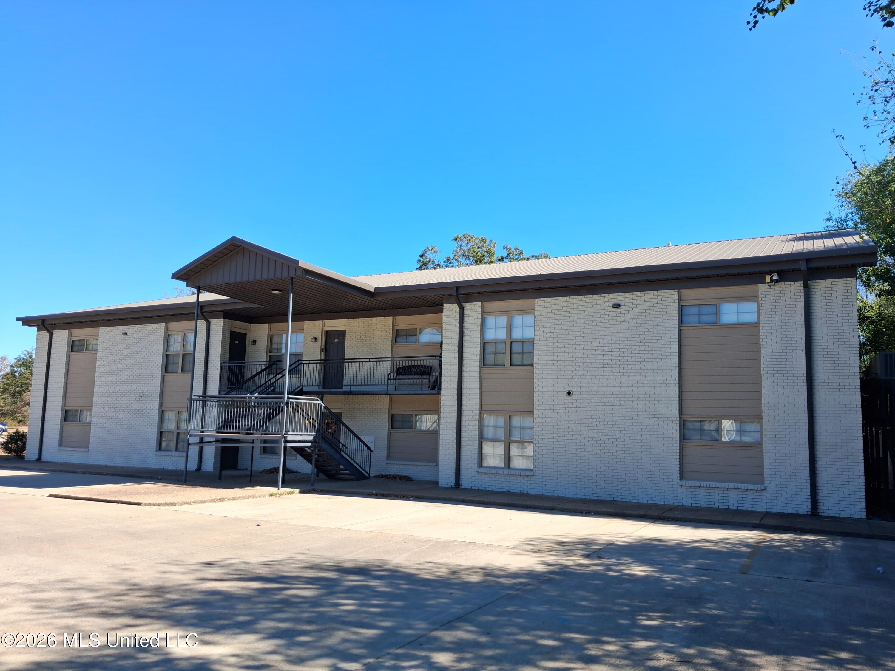 502 Dorsett Drive Property Photo 8