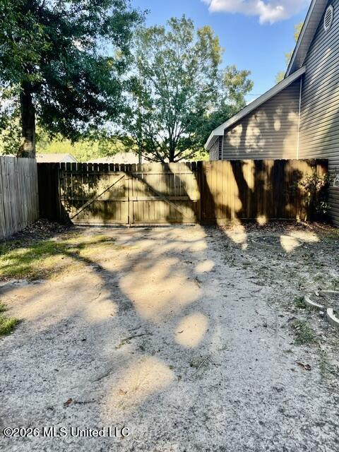 913 Park Row Avenue Property Photo 39