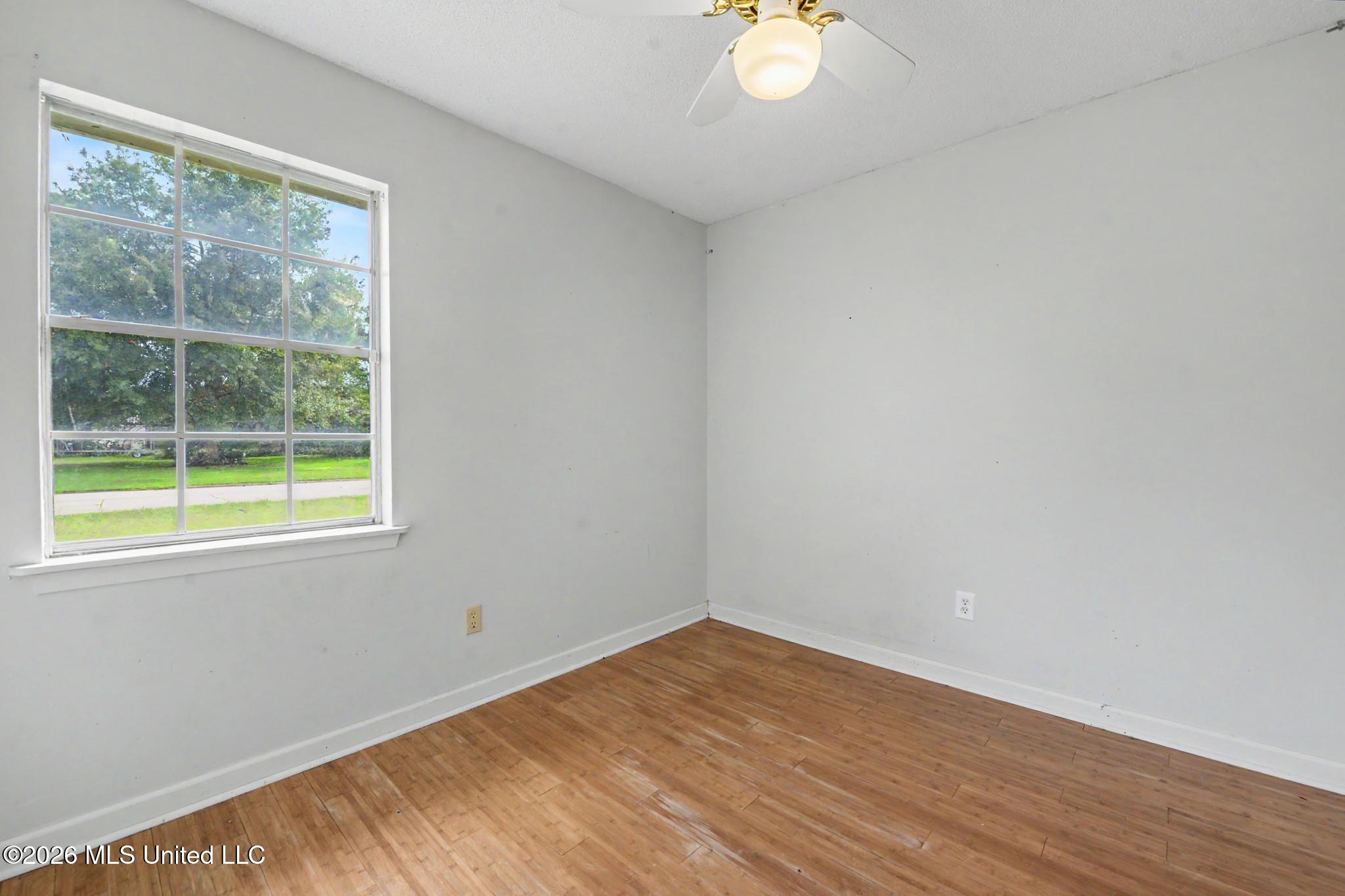 2208 Lewis Gate Drive Property Photo 13