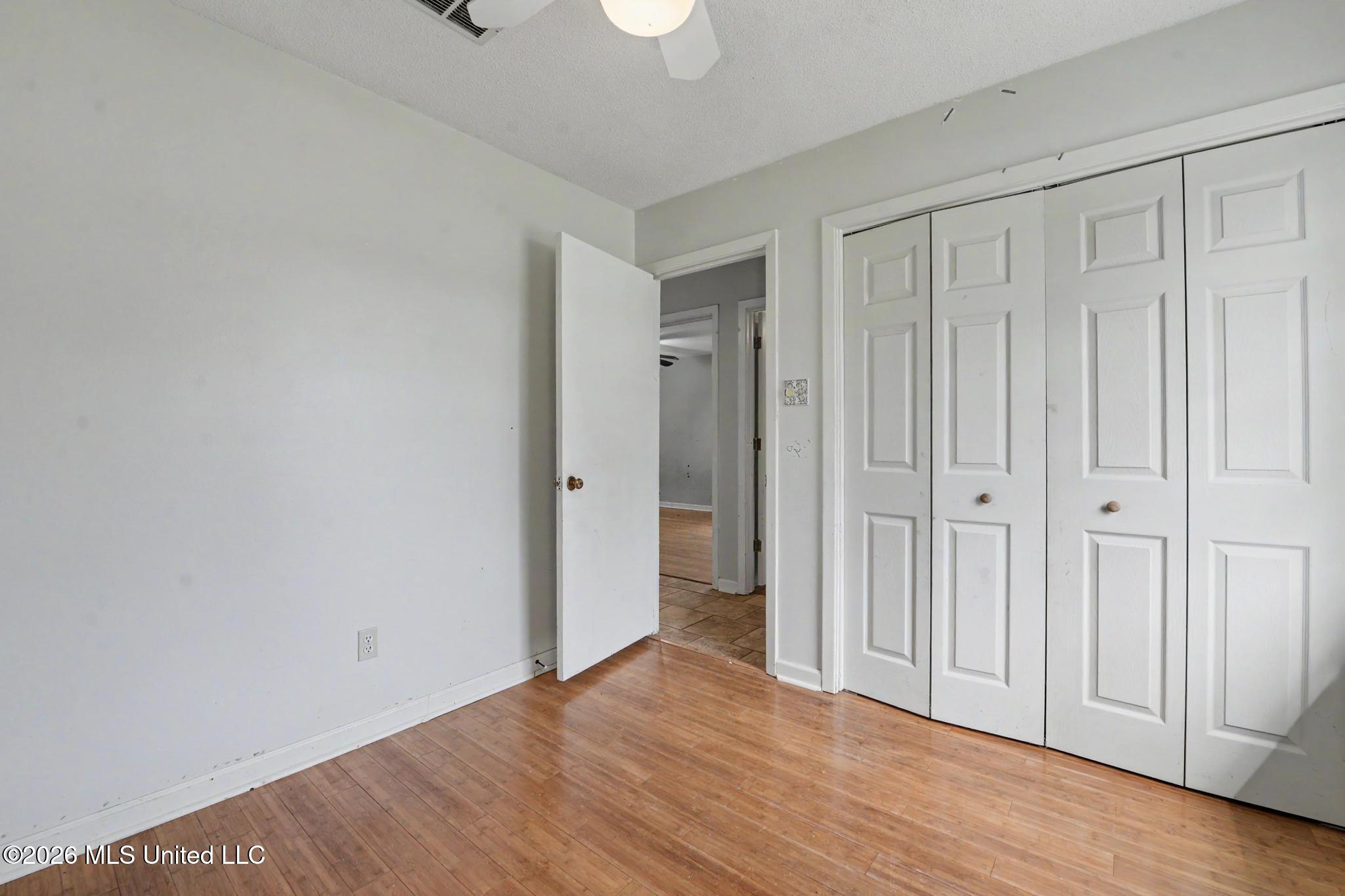 2208 Lewis Gate Drive Property Photo 14