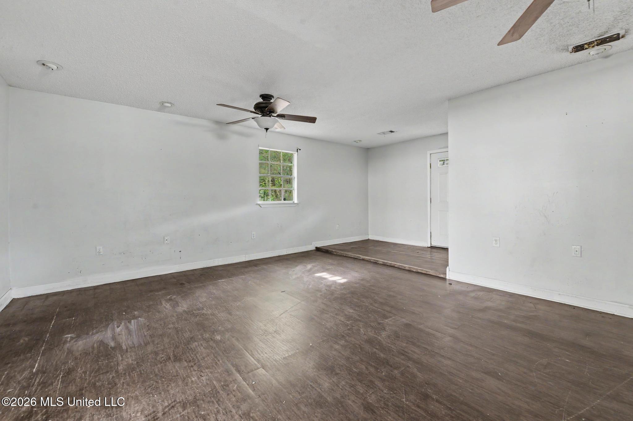 2208 Lewis Gate Drive Property Photo 16