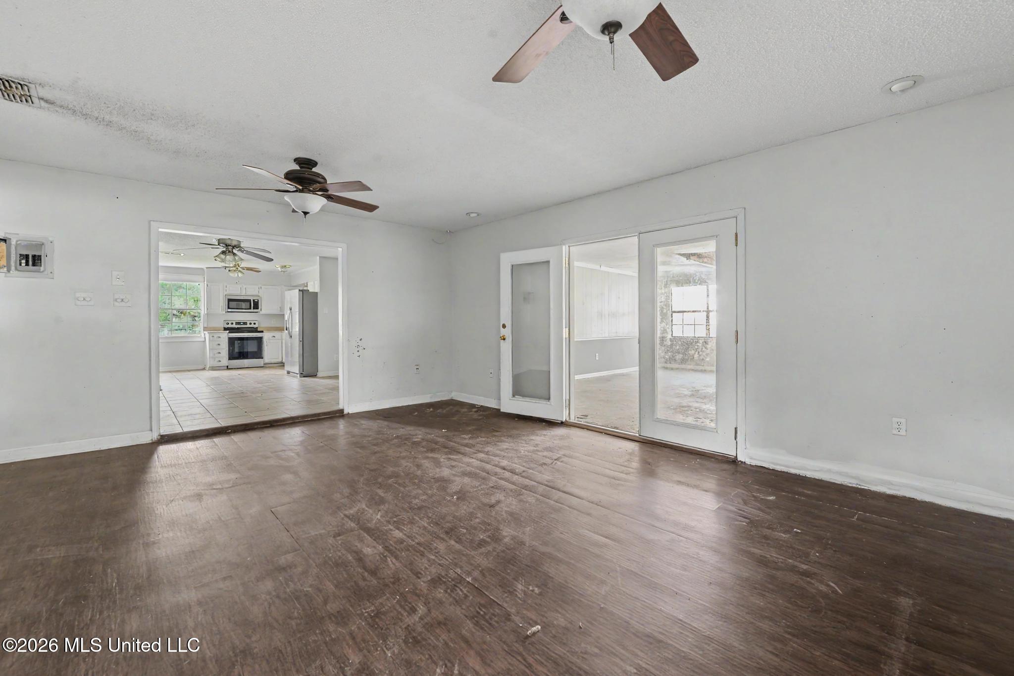 2208 Lewis Gate Drive Property Photo 17