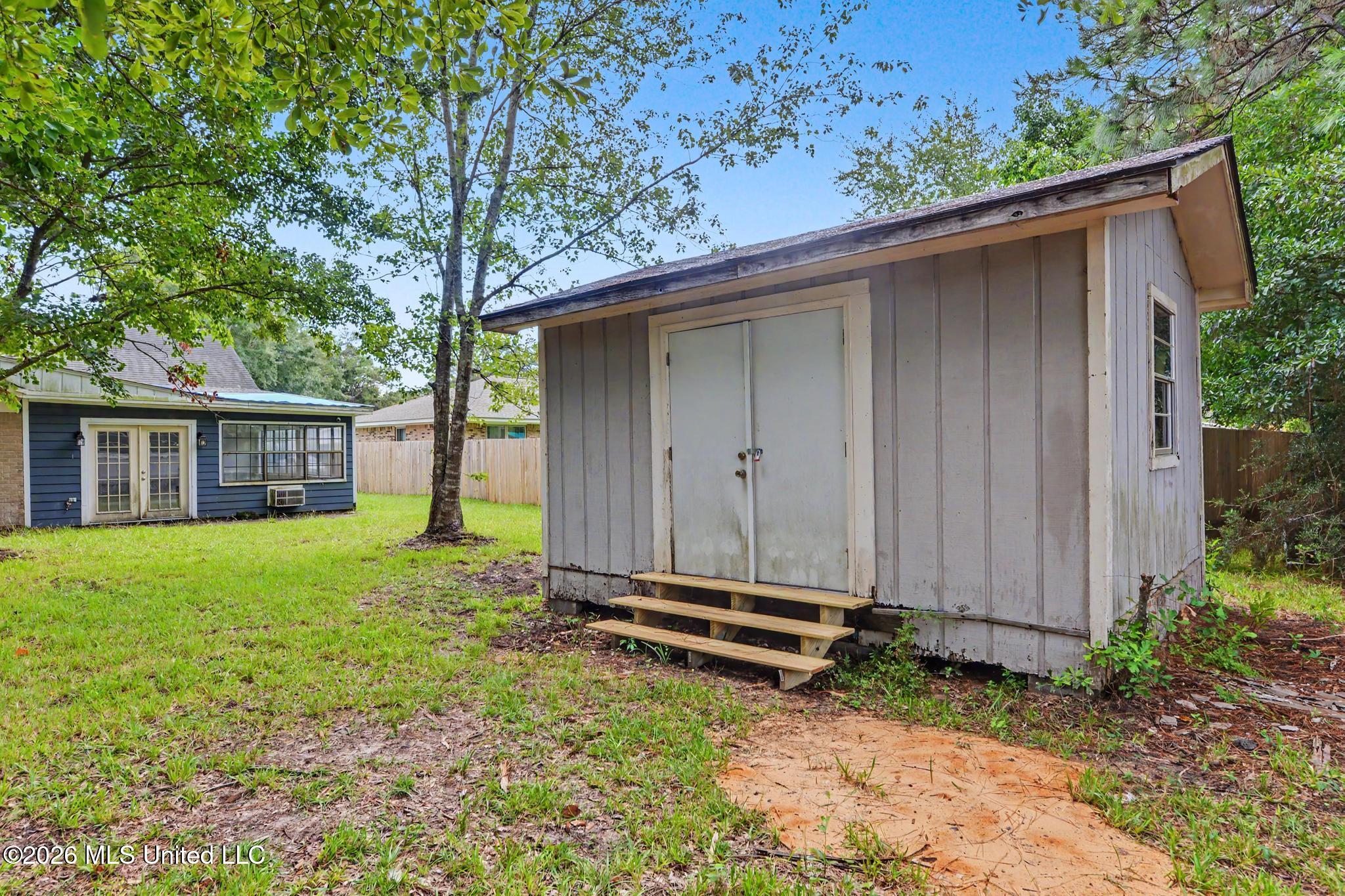 2208 Lewis Gate Drive Property Photo 21