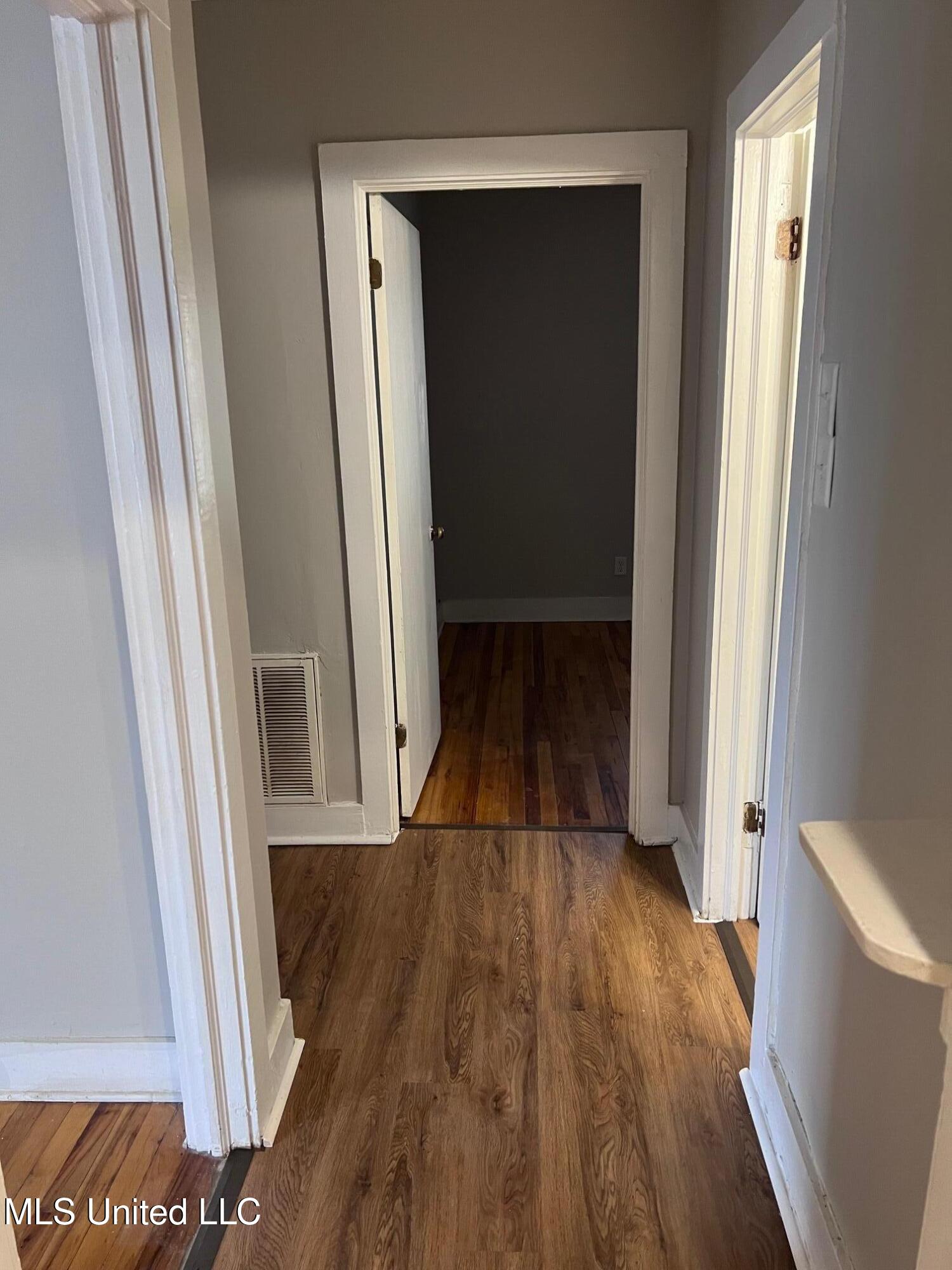 2700 Pine Avenue Property Photo 12