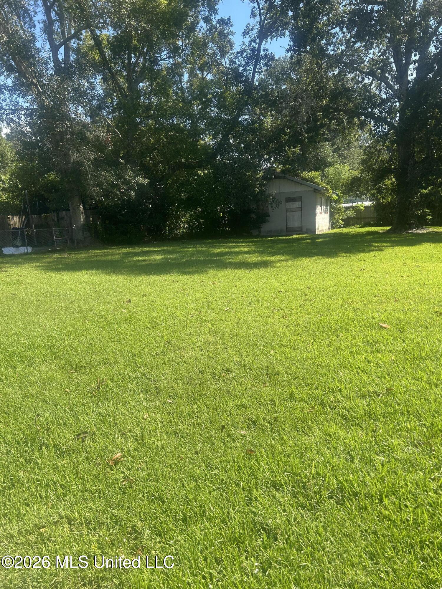 278 Graham Avenue Property Photo 1