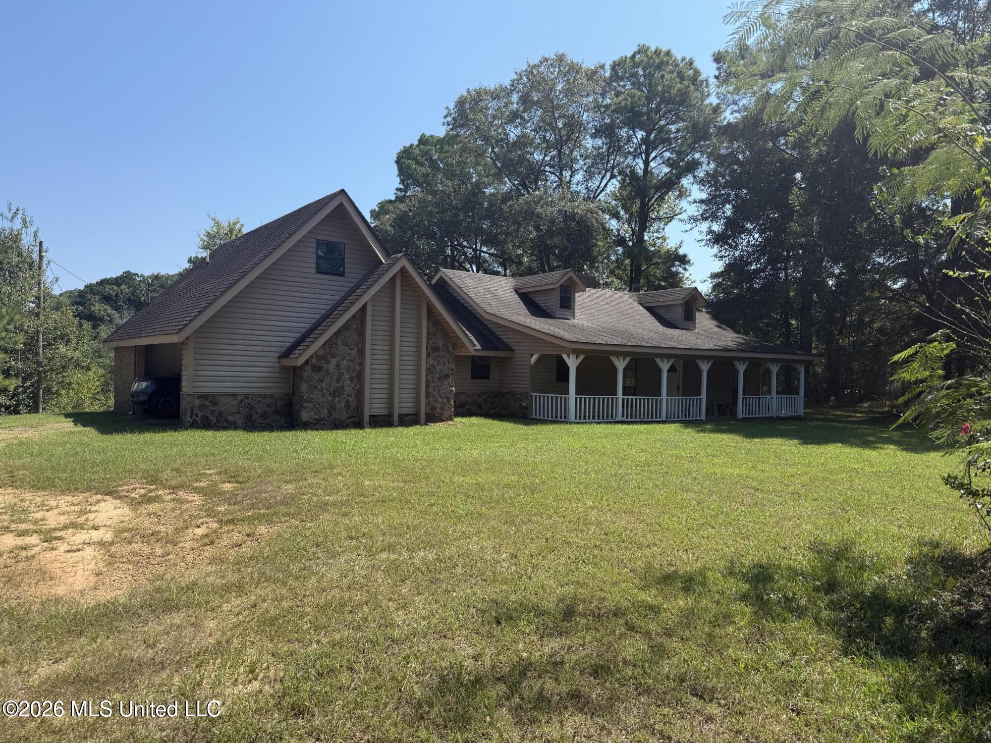 5072 S Highway 13 Property Photo 1