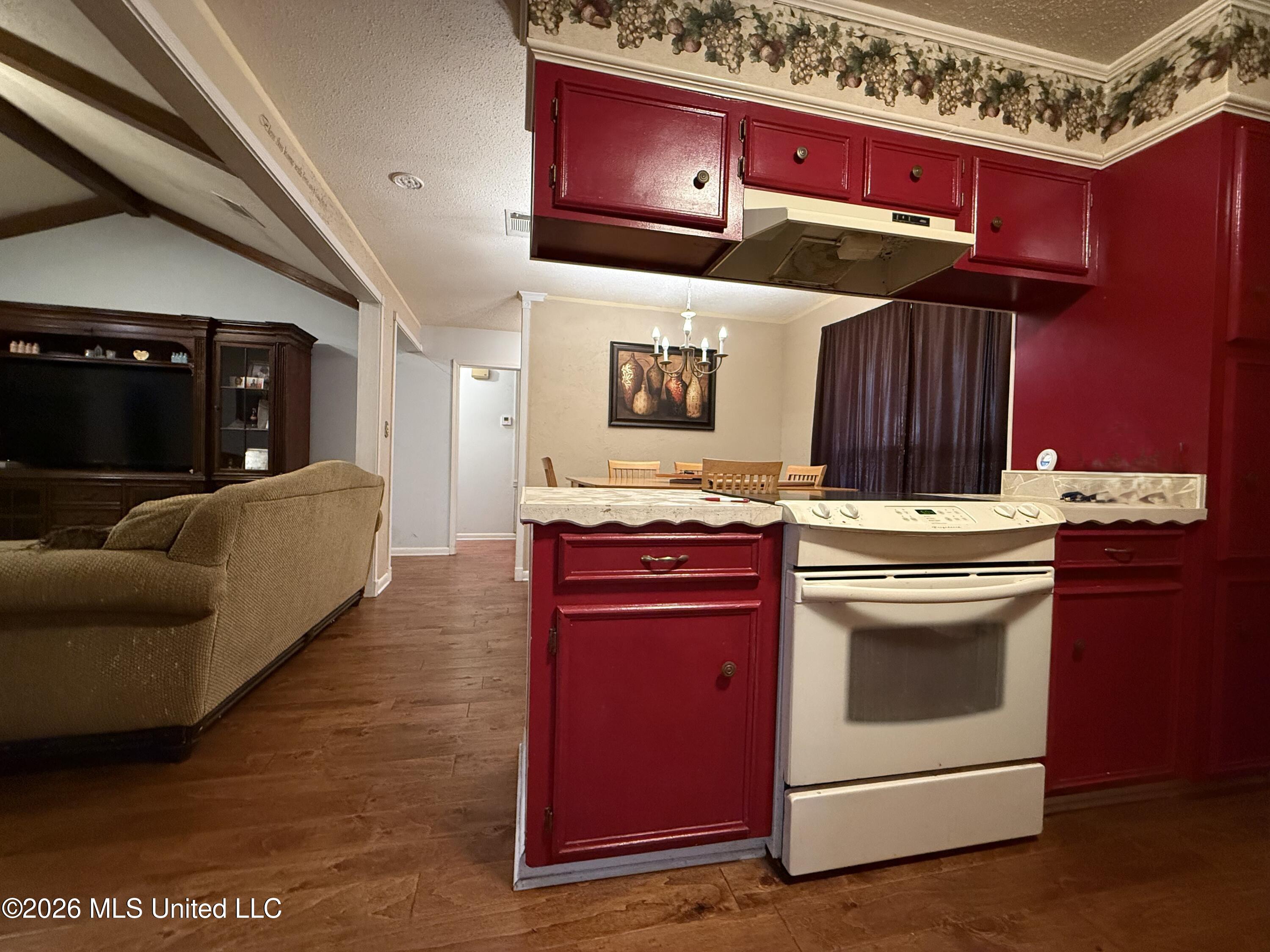 111 Miranda Drive Property Photo 7