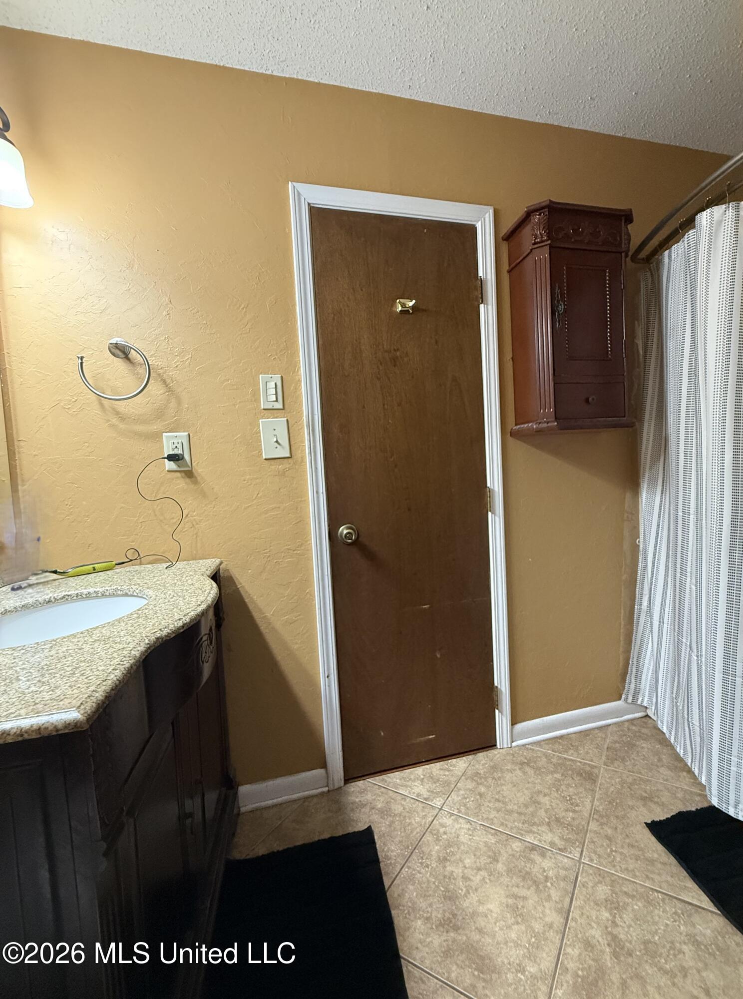 111 Miranda Drive Property Photo 10