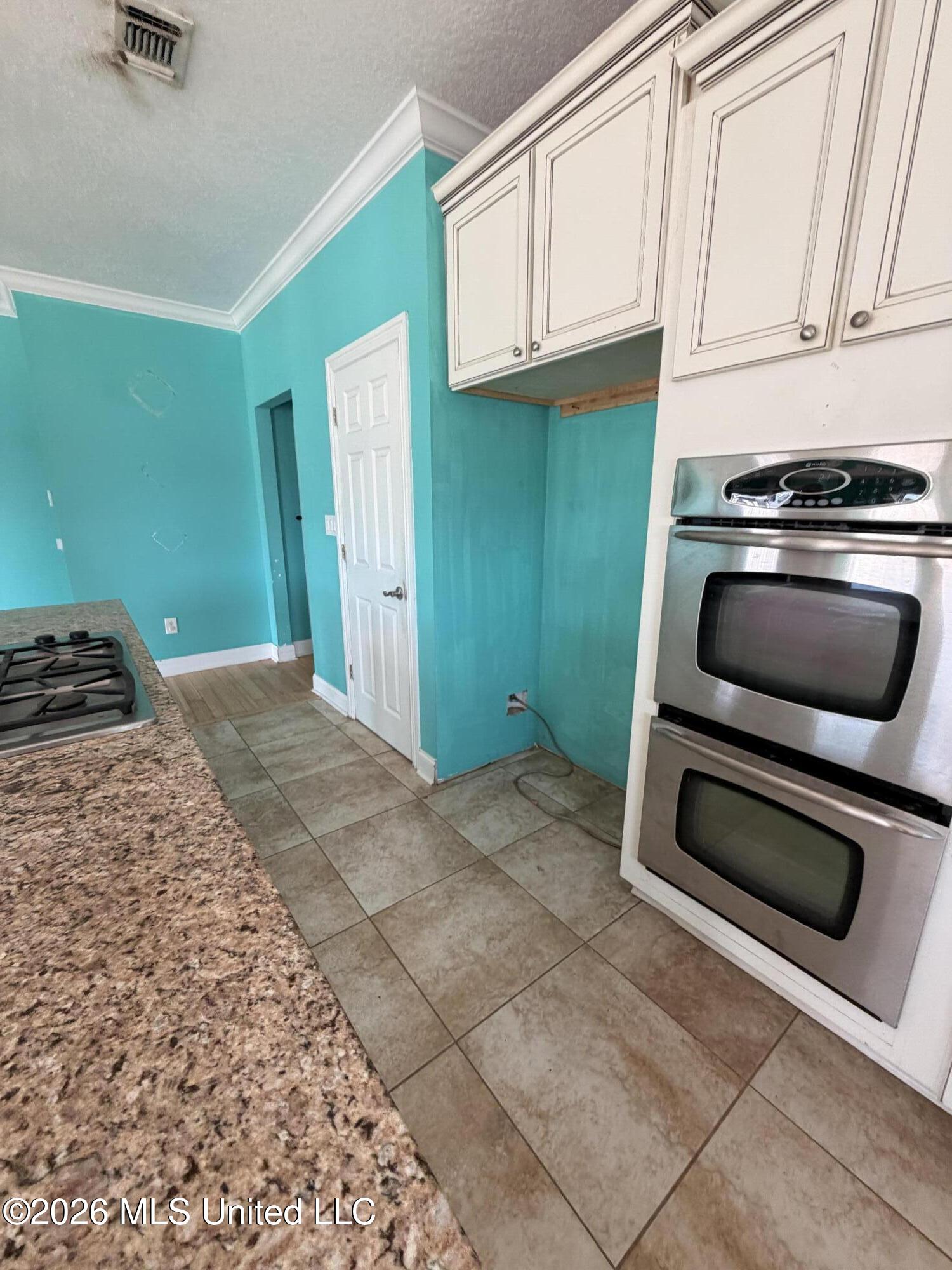 224 Oak Street Property Photo 4