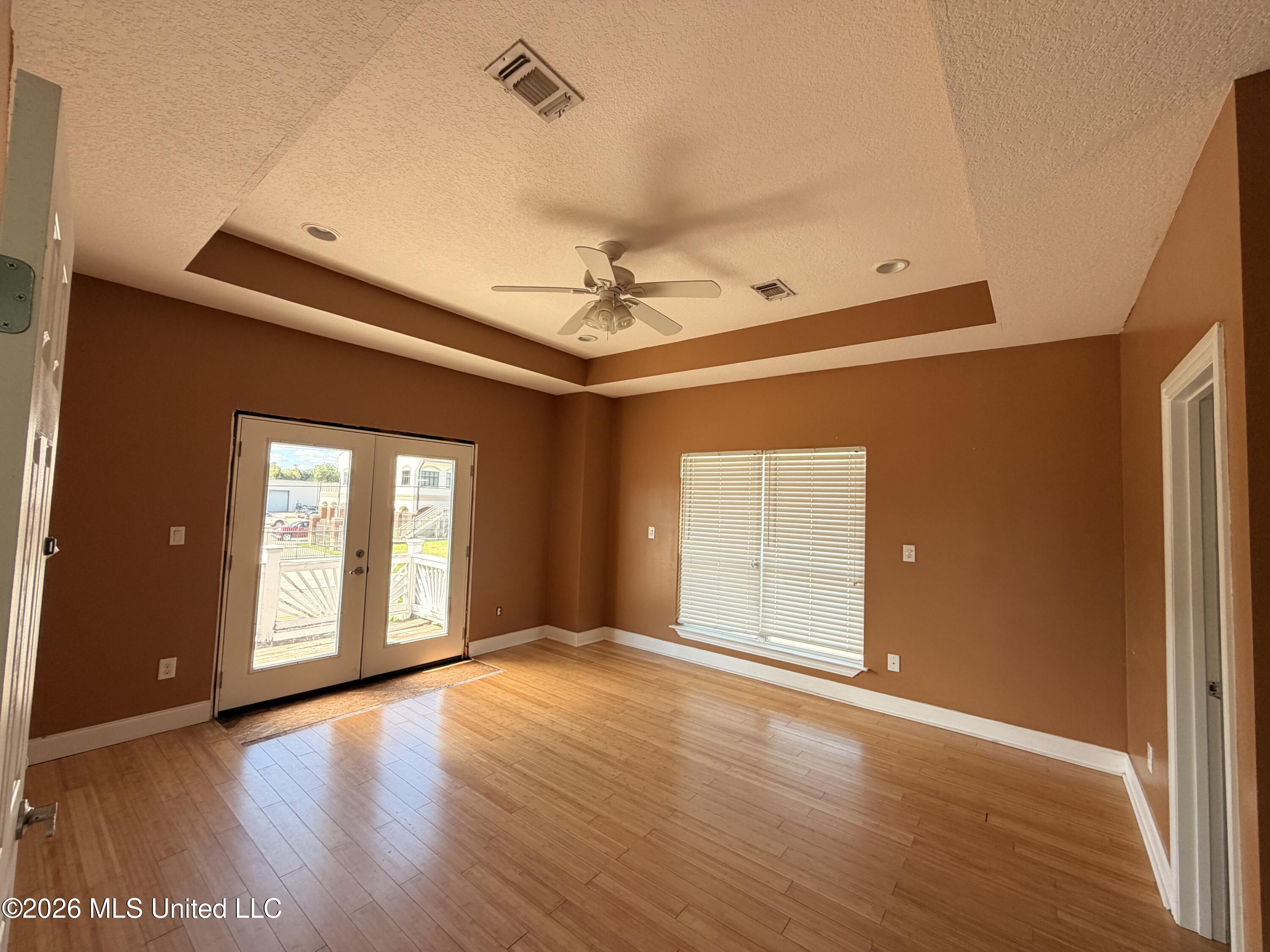 224 Oak Street Property Photo 11