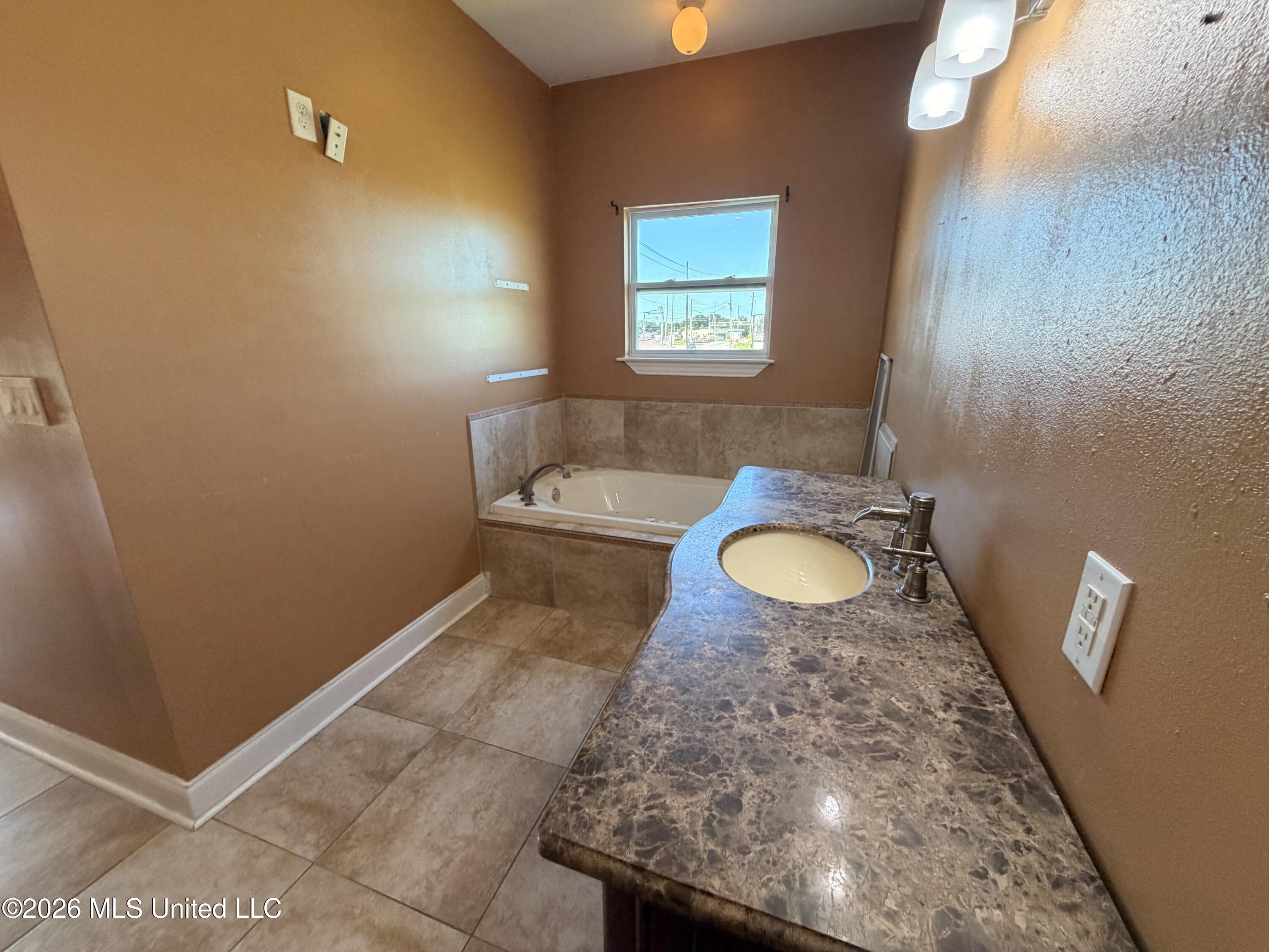 224 Oak Street Property Photo 14