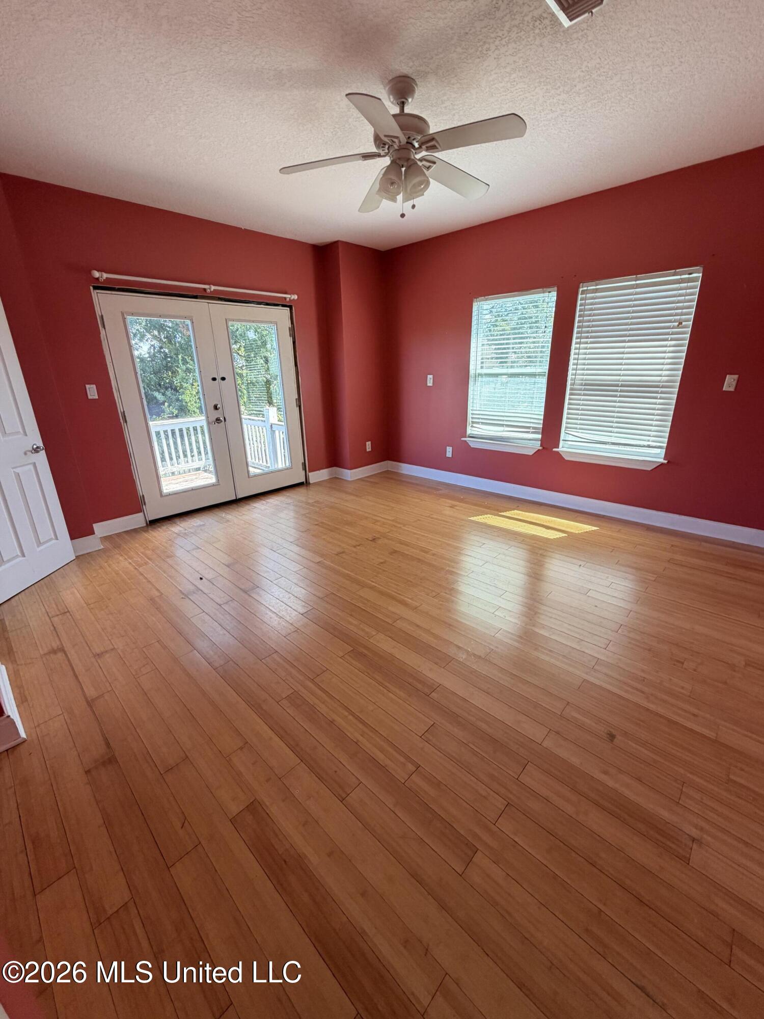 224 Oak Street Property Photo 15