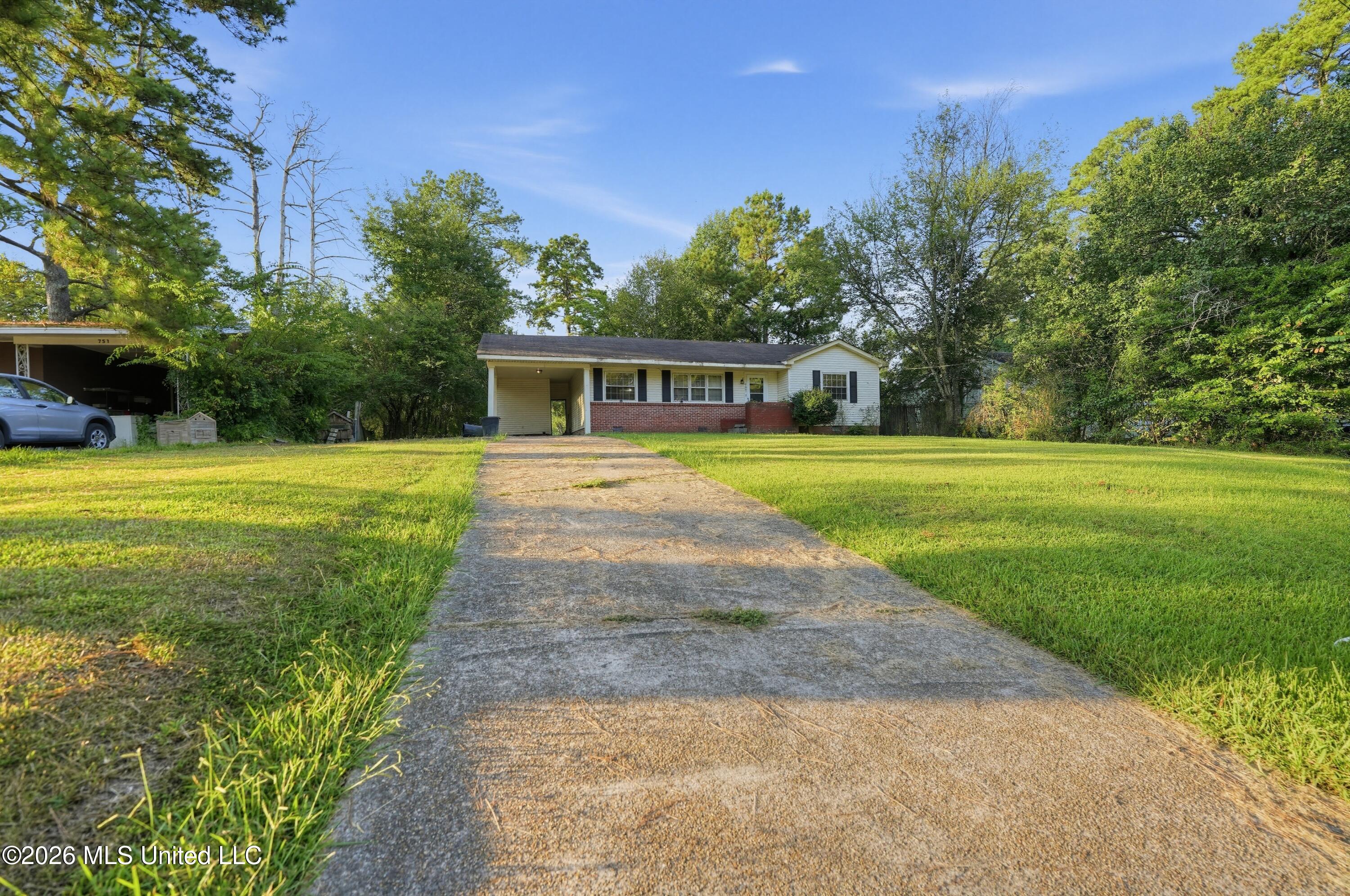 757 Dorgan Street Property Photo 3