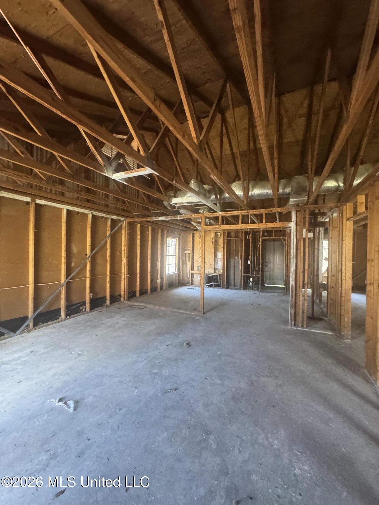 2114 Thousand Oaks Drive Property Photo 4