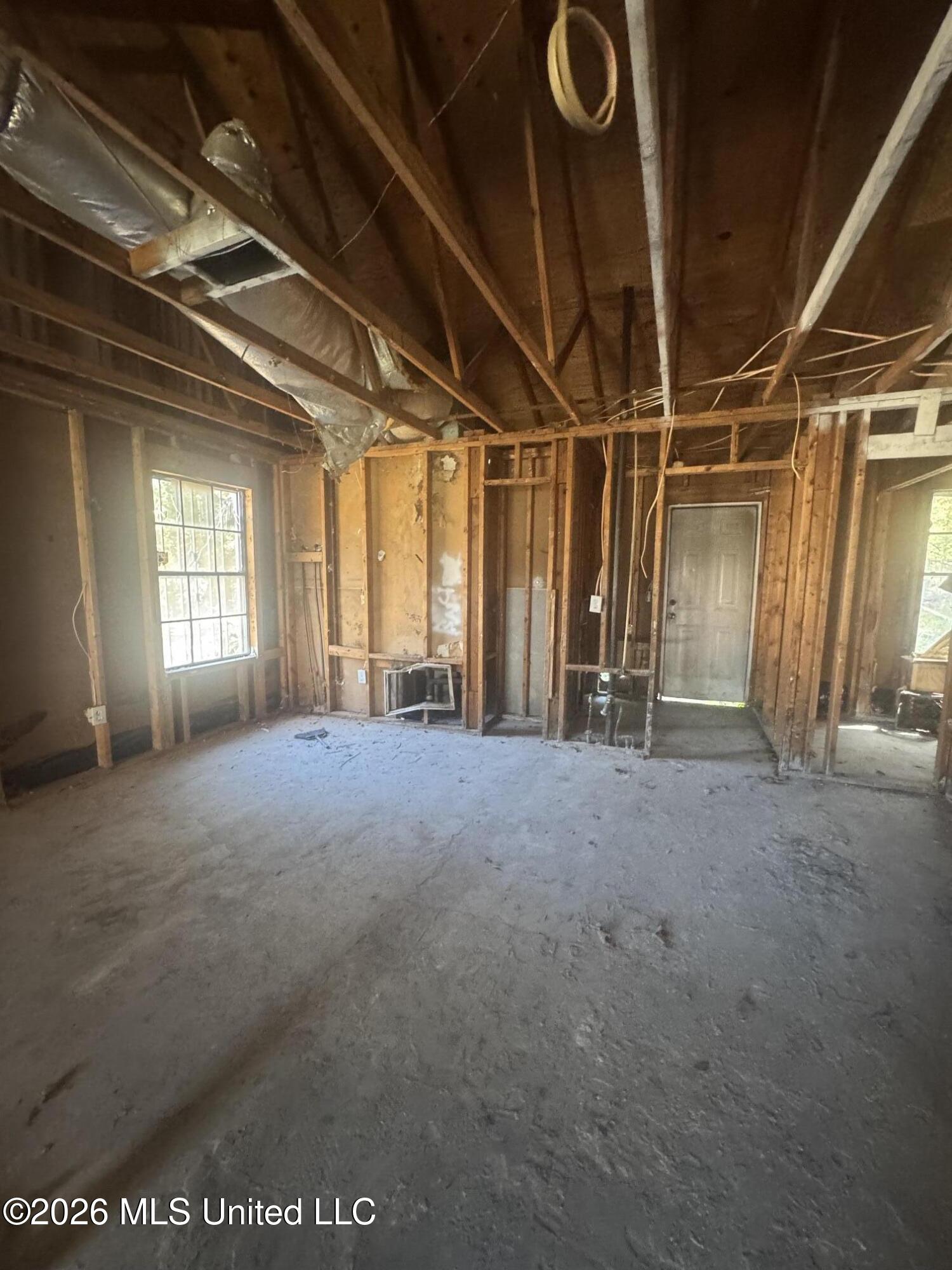2114 Thousand Oaks Drive Property Photo 5