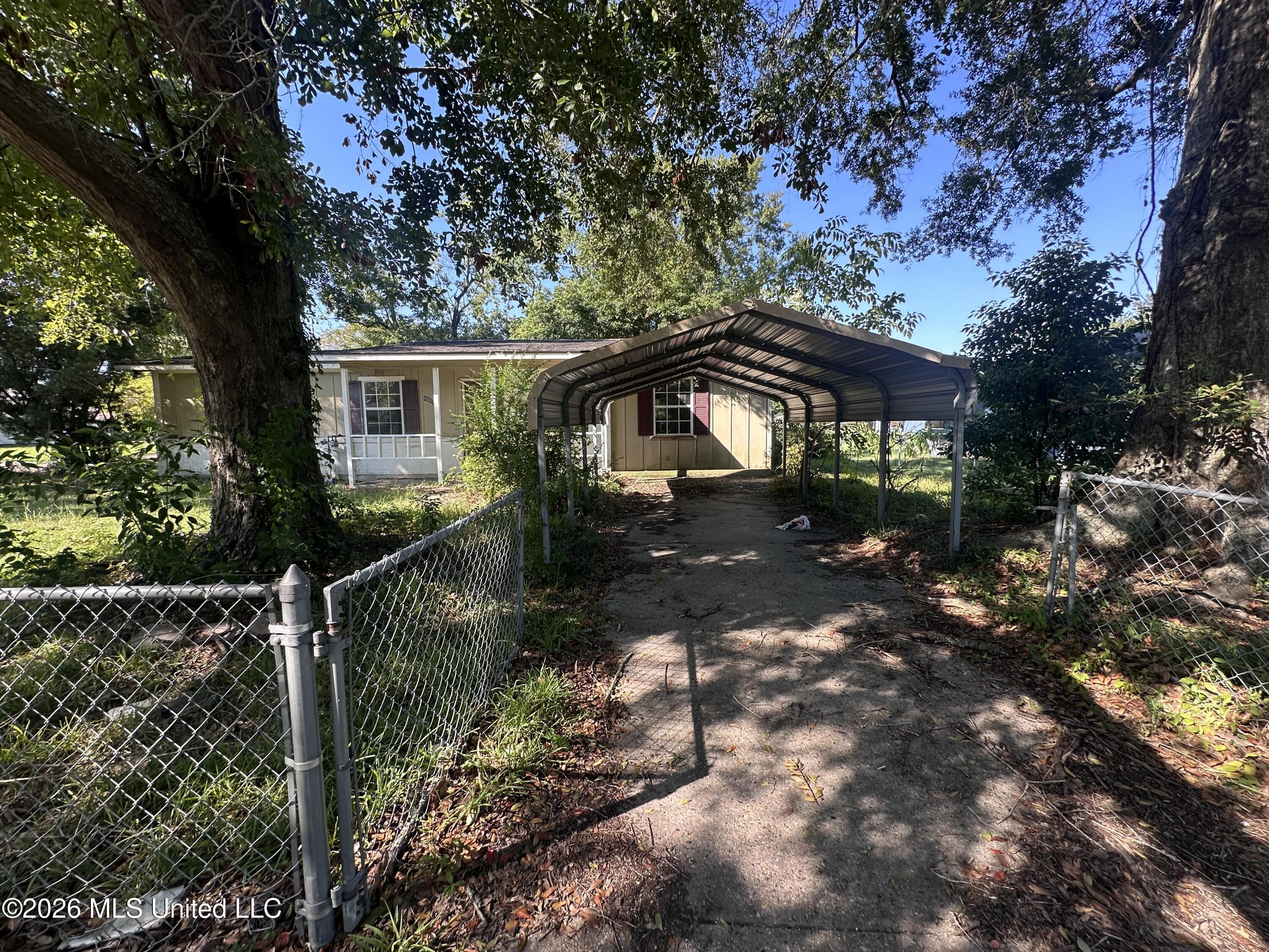 4603 New Hope Avenue Property Photo 3