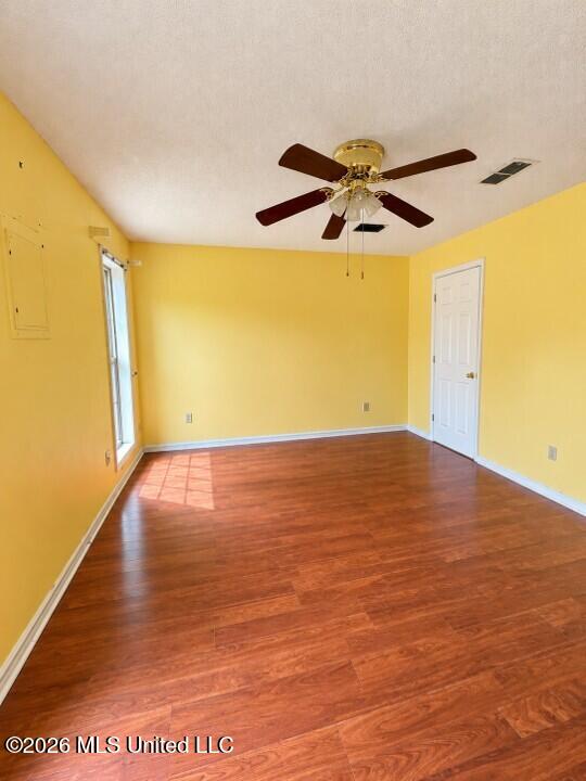 918 Linbar Street Property Photo 5