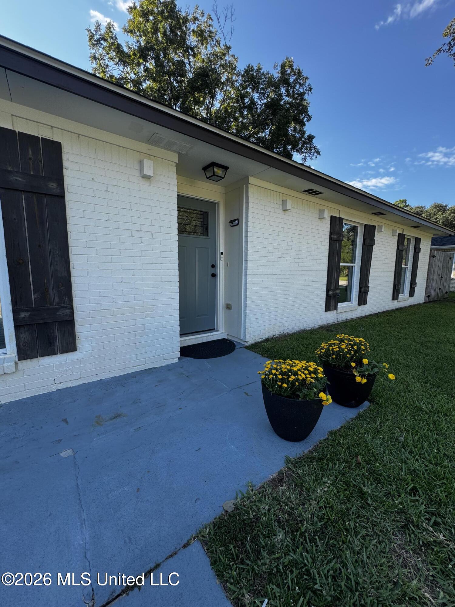 102 Shiloh Circle Property Photo 2
