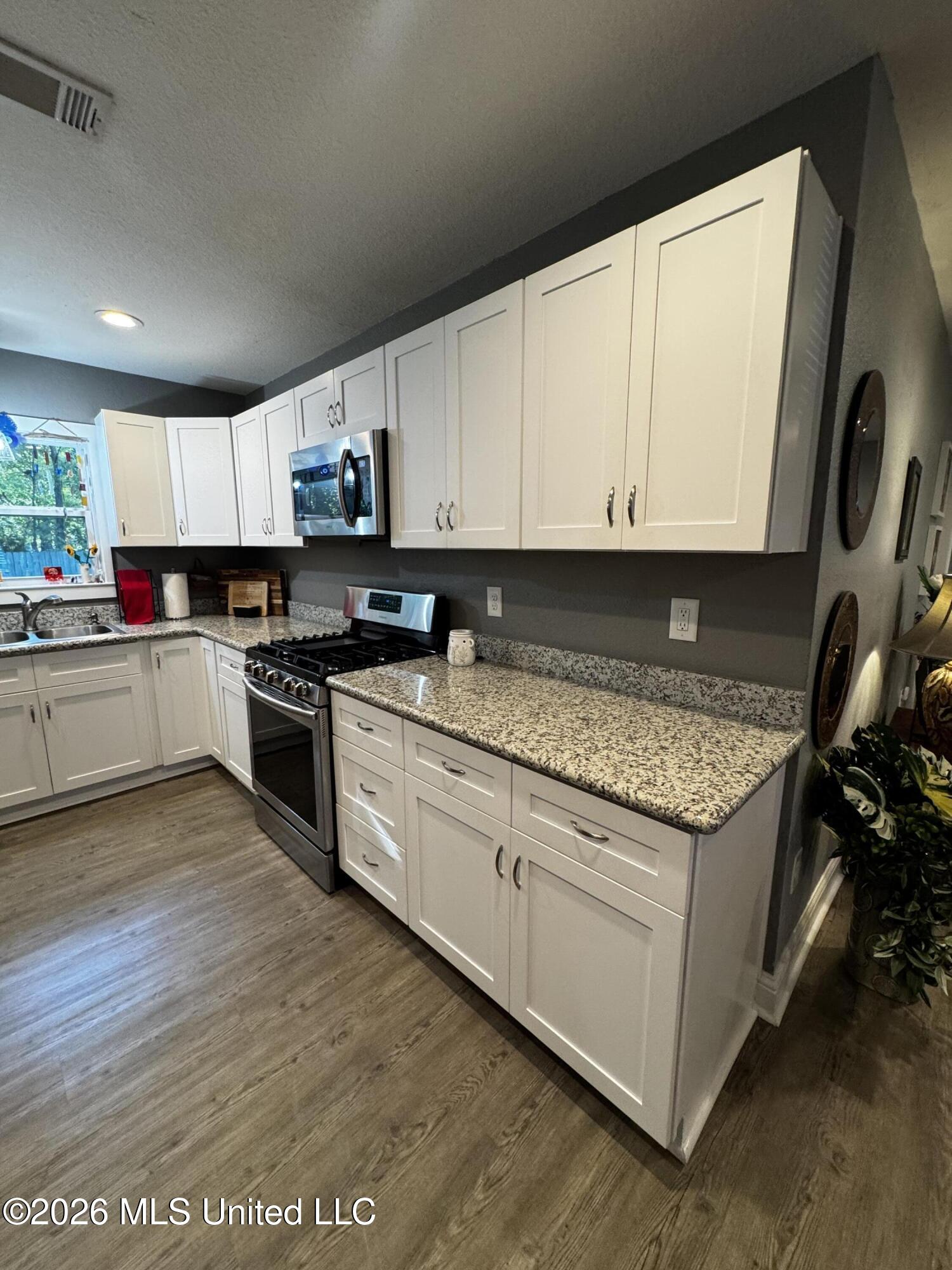 102 Shiloh Circle Property Photo 8